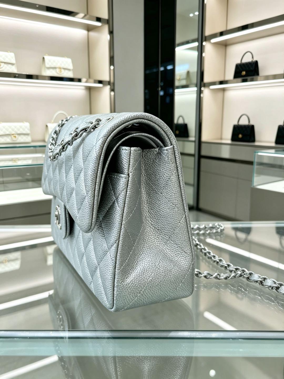 Cheap Chanel AAA quality Handbags in 226120, $130 USD- [IB226120] - Replica Chanel AAA quality Handbags