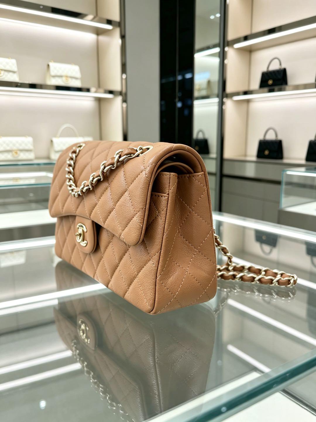 Cheap Chanel AAA quality Handbags in 226121, $130 USD- [IB226121] - Replica Chanel AAA quality Handbags