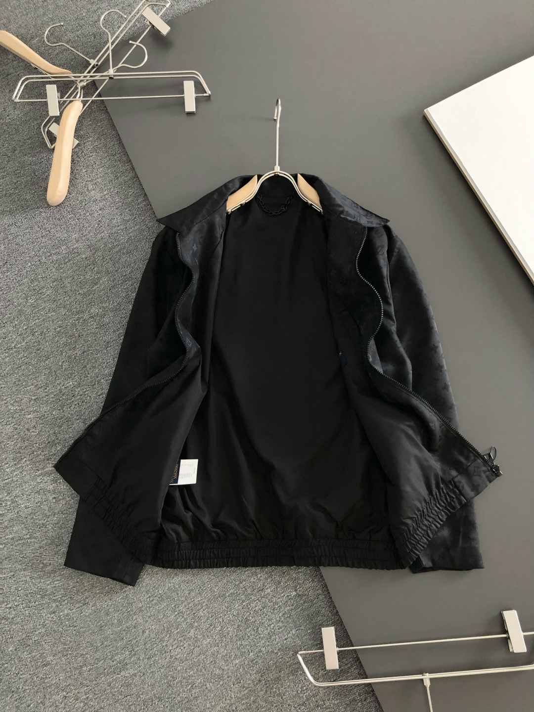 Cheap Louis Vuitton Thin Jackets For Men in 226135, $95 USD- [IB226135] - Replica Louis Vuitton Thin Jackets For Men
