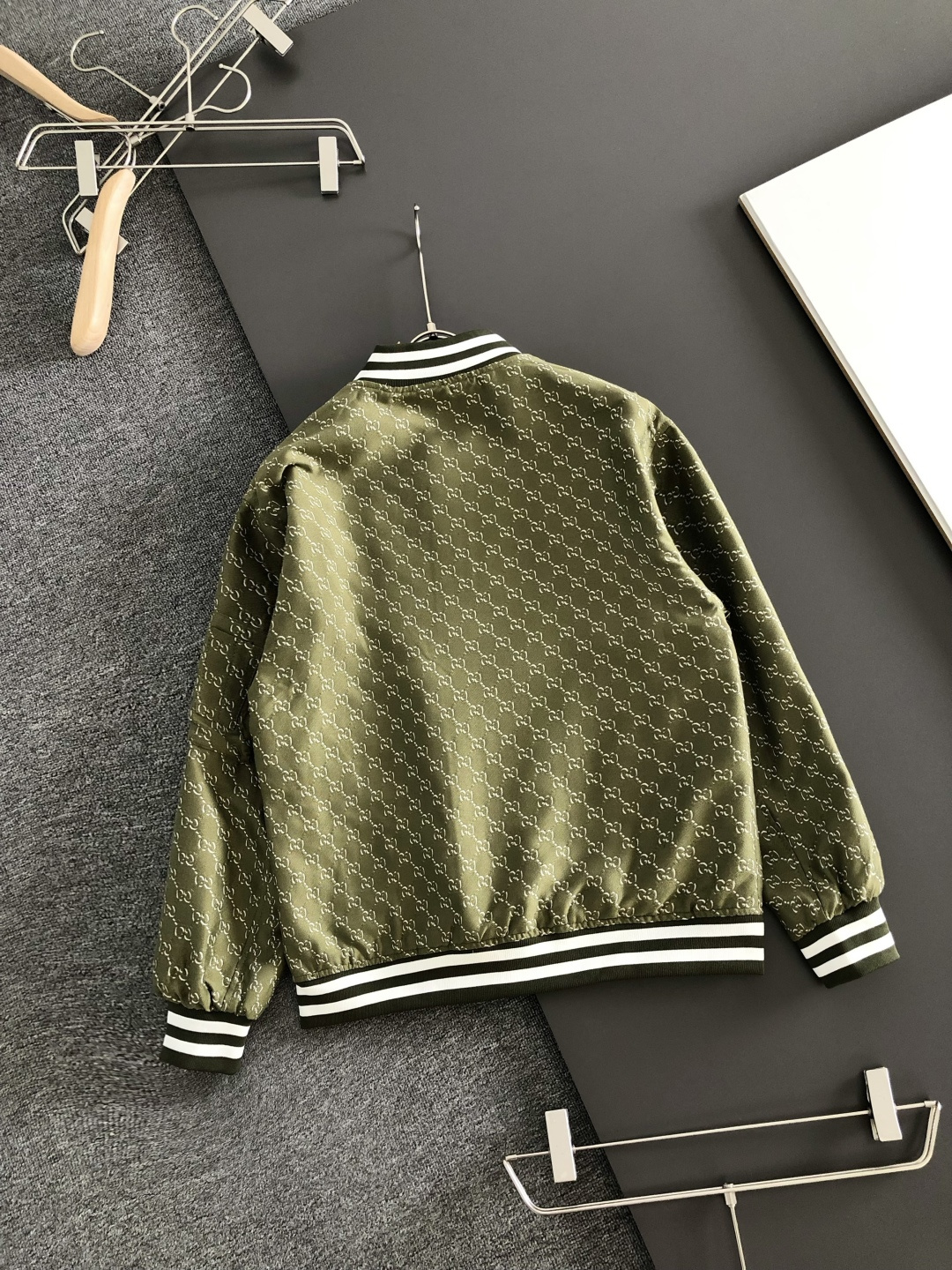 Cheap Gucci Thin Jackets For Men in 226138, $95 USD- [IB226138] - Replica Gucci Thin Jackets For Men