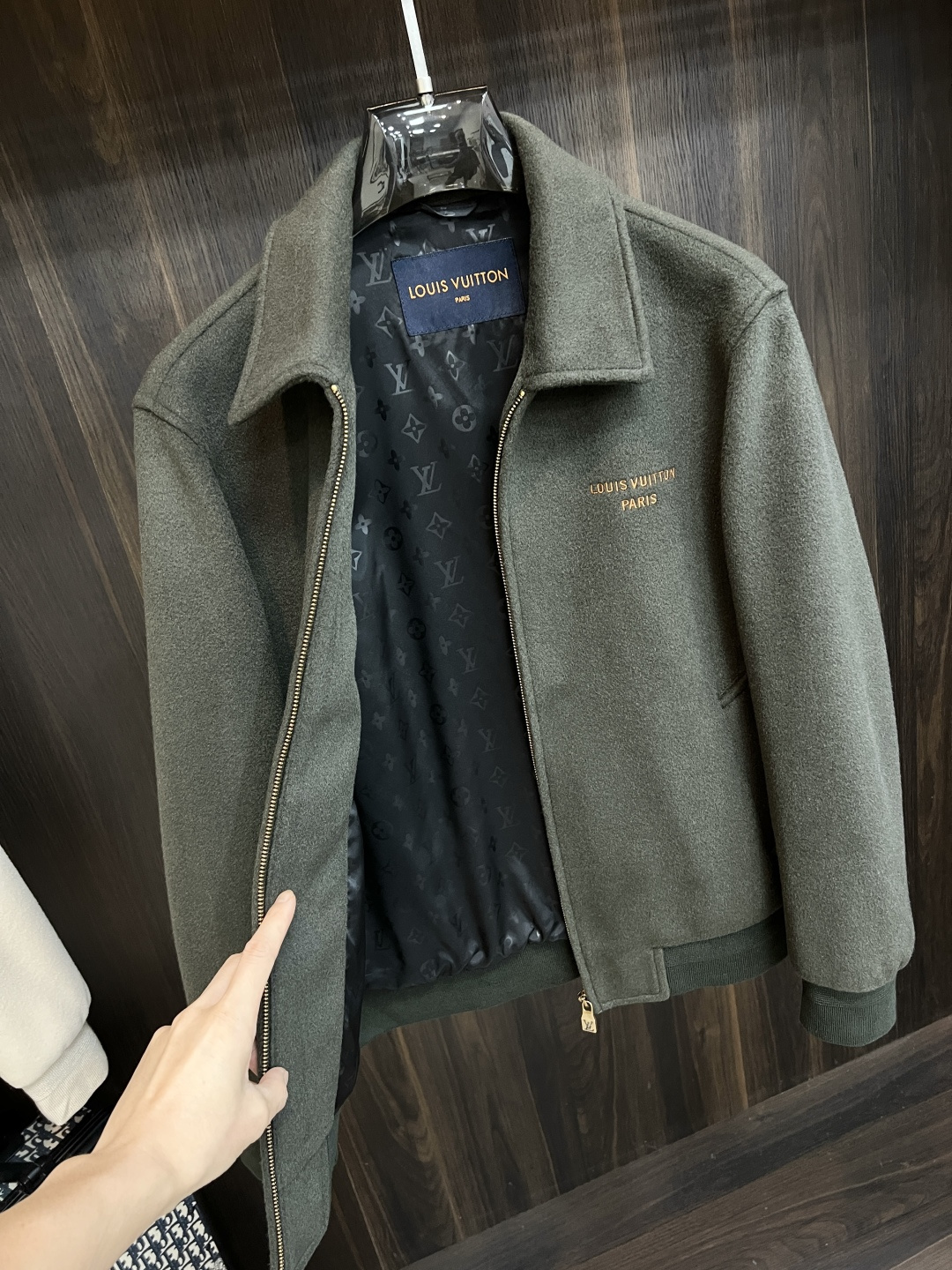 Cheap Louis Vuitton Thin Jackets For Men in 226192, $110 USD- [IB226192] - Replica Louis Vuitton Thin Jackets For Men