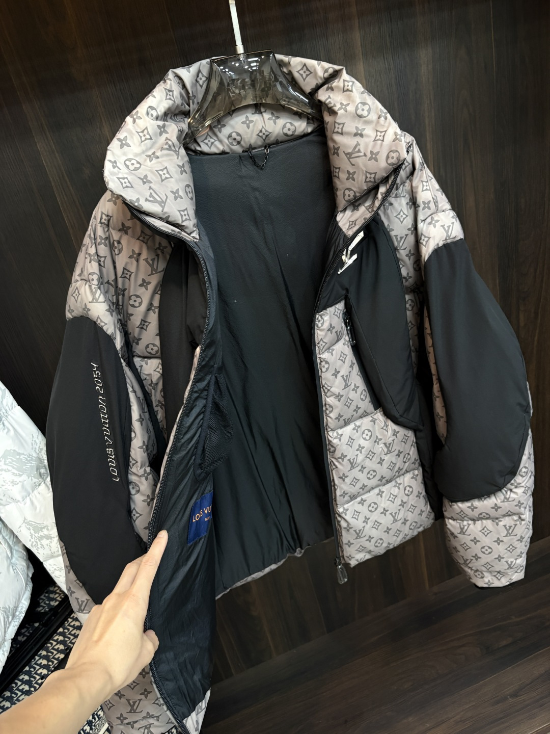 Cheap Louis Vuitton Thick Jackets For Men in 226206, $220 USD- [IB226206] - Replica Louis Vuitton Thick Jackets For Men