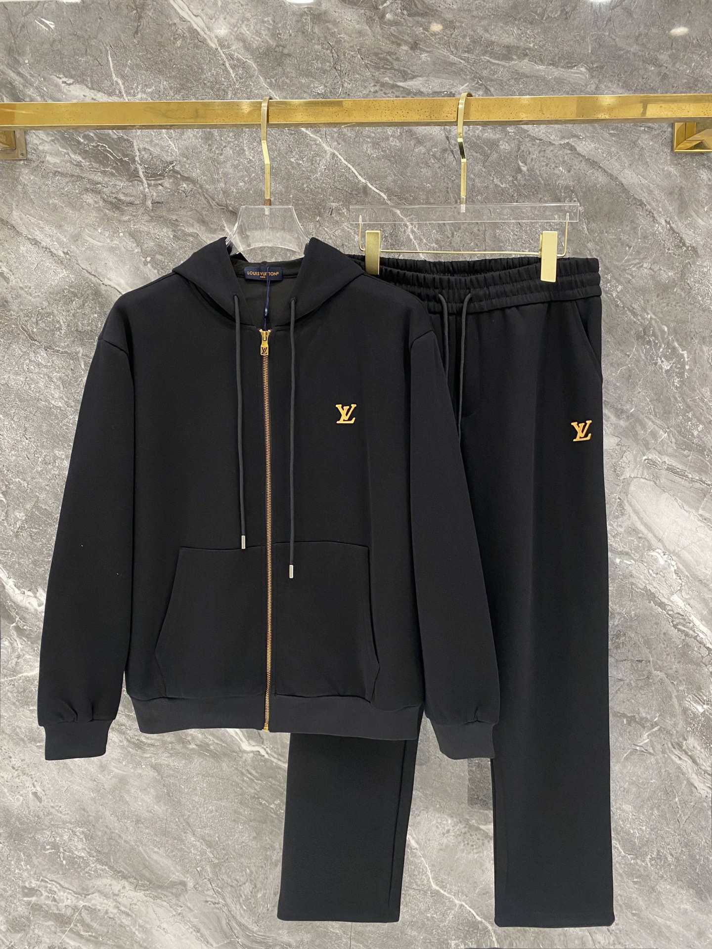 Cheap Louis Vuitton Tracksuits for Men in 226457, $105 USD- [IB226457] - Replica Louis Vuitton Tracksuits for Men