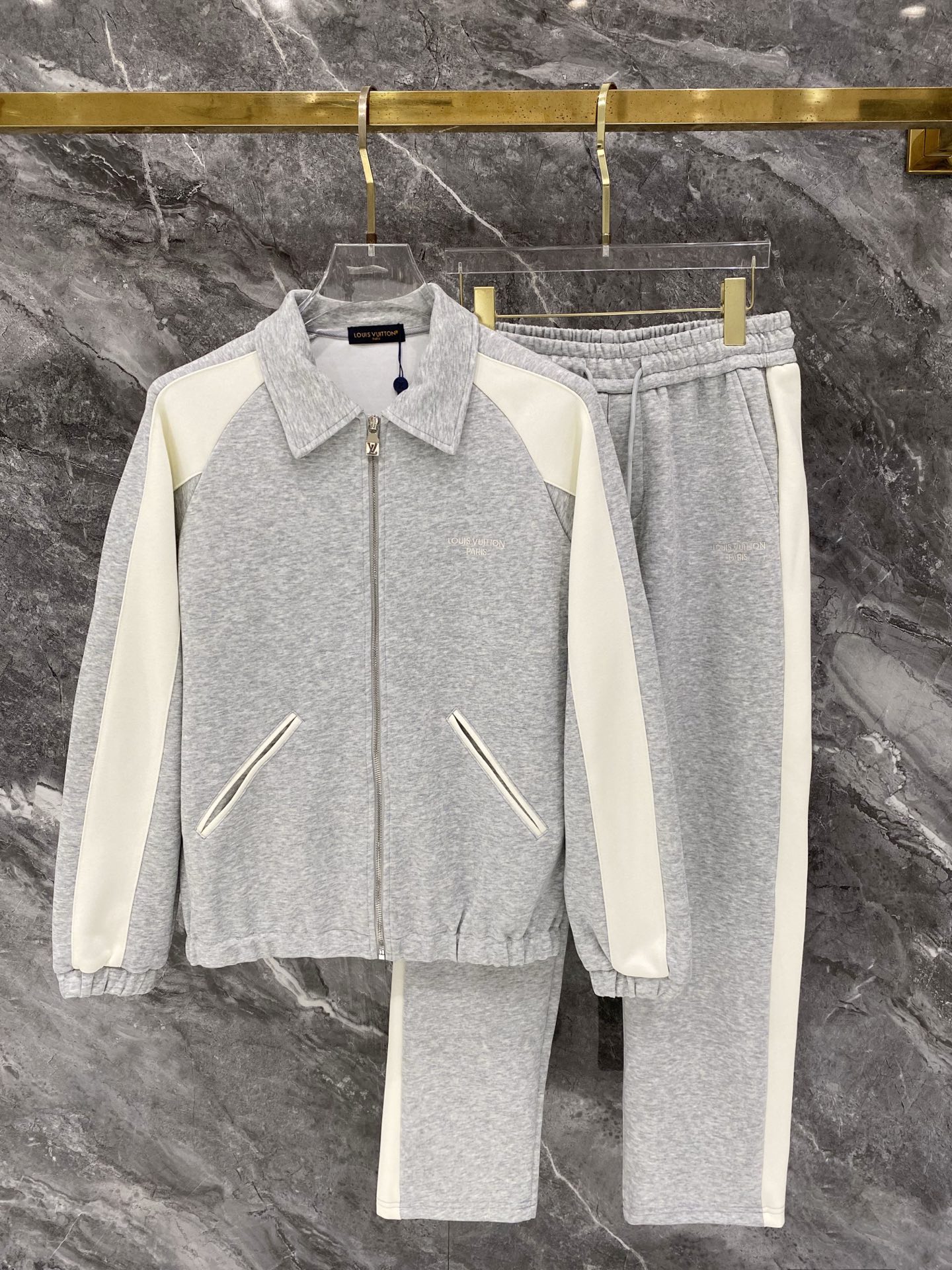 Cheap Louis Vuitton Tracksuits for Men in 226458, $105 USD- [IB226458] - Replica Louis Vuitton Tracksuits for Men