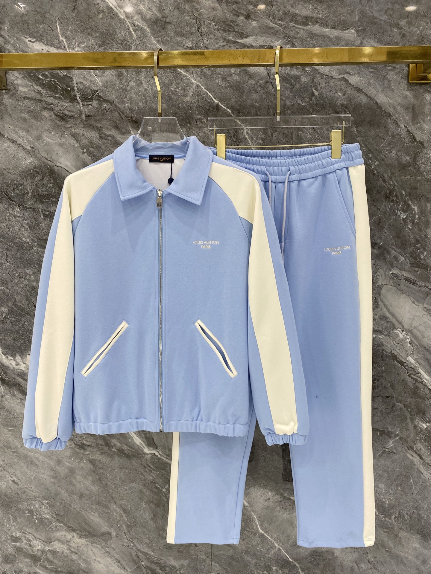Cheap Louis Vuitton Tracksuits for Men in 226460, $105 USD- [IB226460] - Replica Louis Vuitton Tracksuits for Men