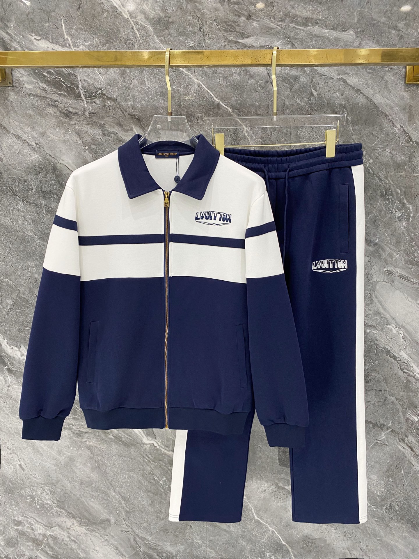 Cheap Louis Vuitton Tracksuits for Men in 226462, $105 USD- [IB226462] - Replica Louis Vuitton Tracksuits for Men