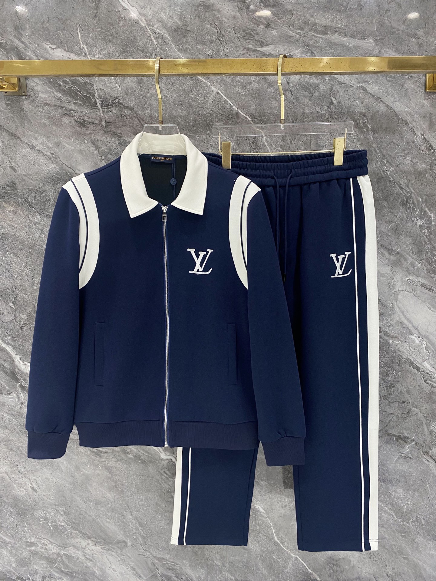 Cheap Louis Vuitton Tracksuits for Men in 226464, $105 USD- [IB226464] - Replica Louis Vuitton Tracksuits for Men