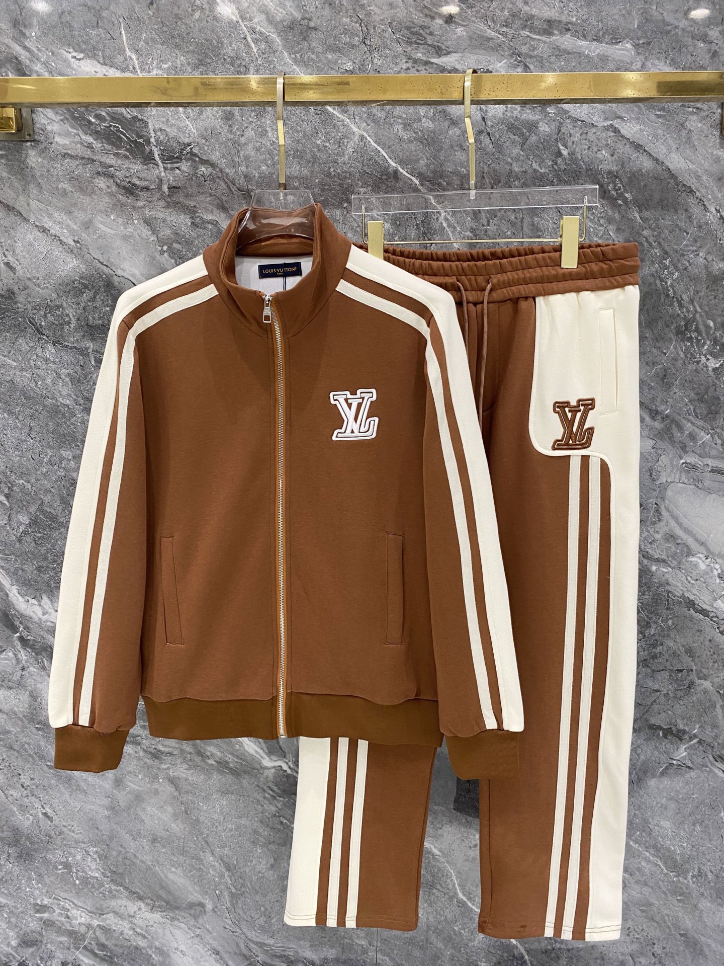 Cheap Louis Vuitton Tracksuits for Men in 226466, $105 USD- [IB226466] - Replica Louis Vuitton Tracksuits for Men