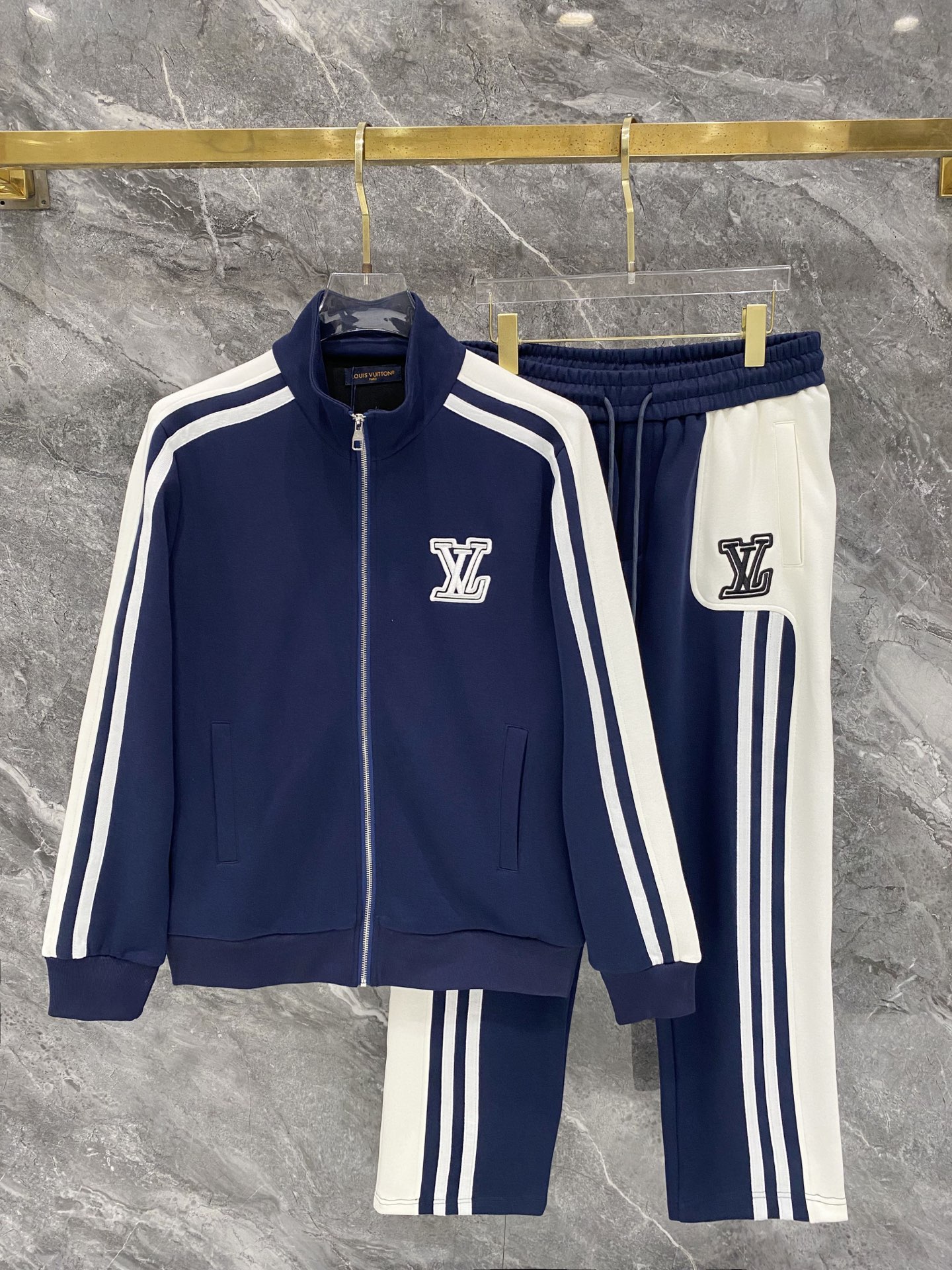 Cheap Louis Vuitton Tracksuits for Men in 226467, $105 USD- [IB226467] - Replica Louis Vuitton Tracksuits for Men