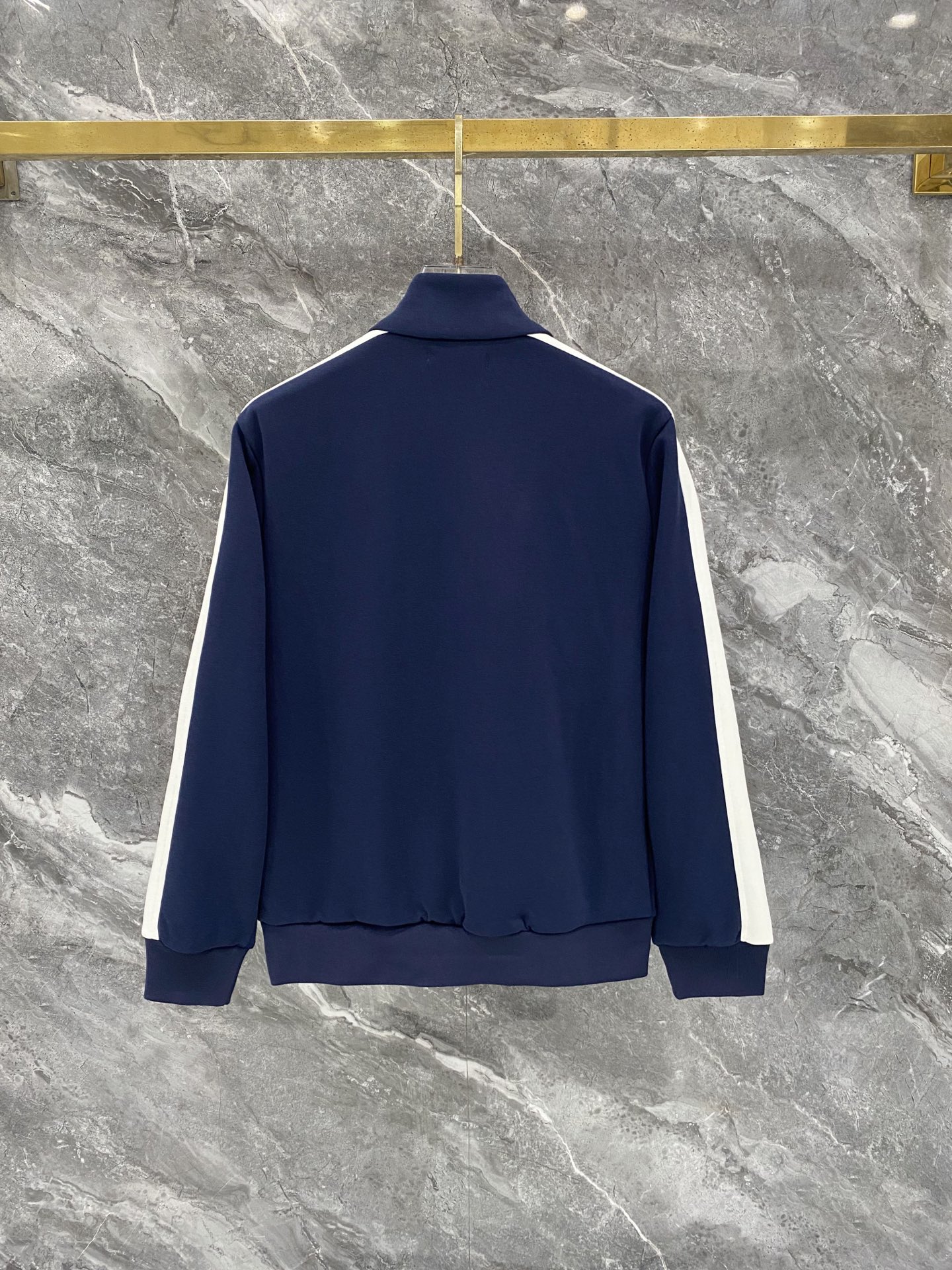Cheap Louis Vuitton Tracksuits for Men in 226467, $105 USD- [IB226467] - Replica Louis Vuitton Tracksuits for Men
