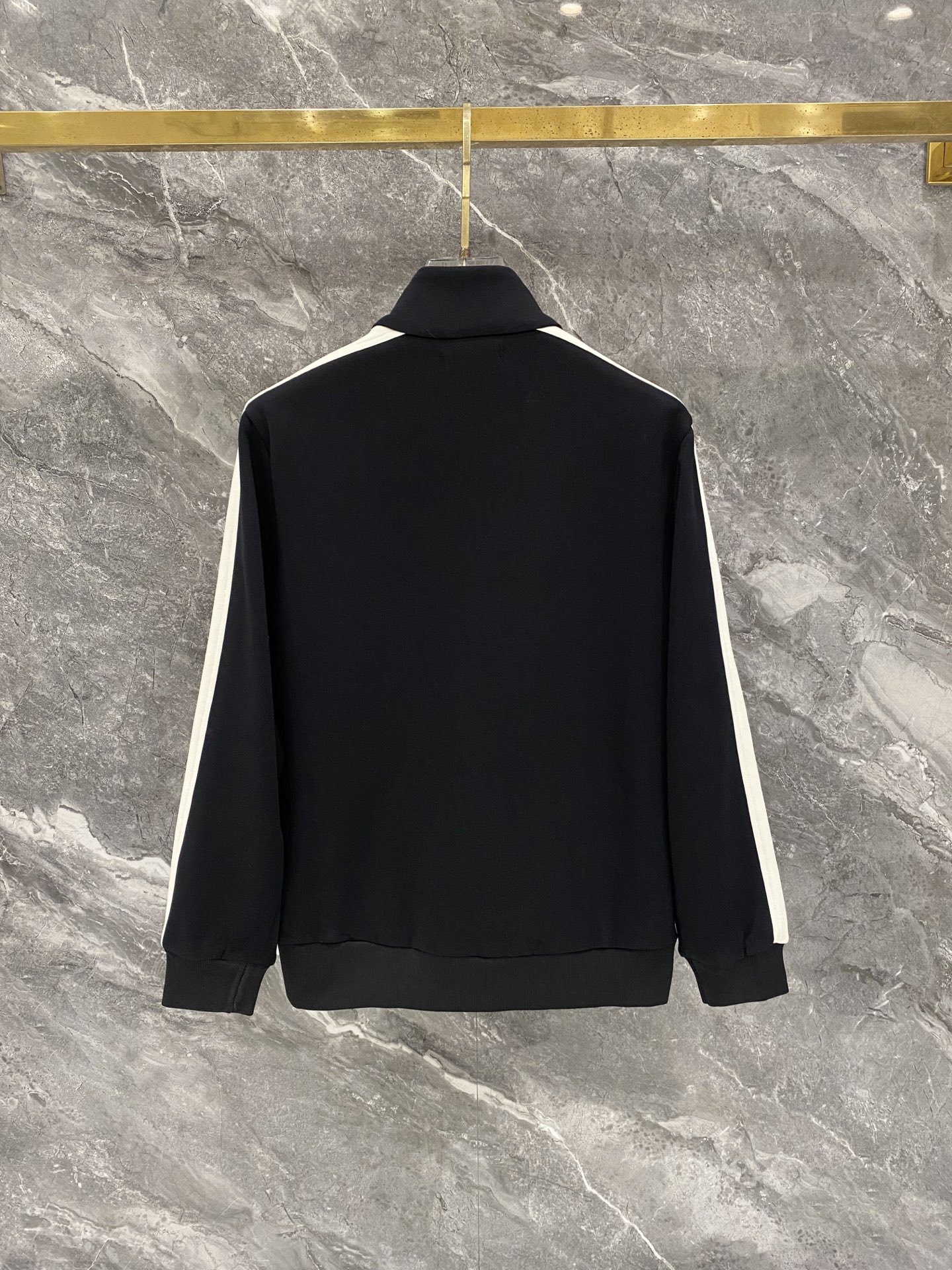 Cheap Louis Vuitton Tracksuits for Men in 226468, $105 USD- [IB226468] - Replica Louis Vuitton Tracksuits for Men