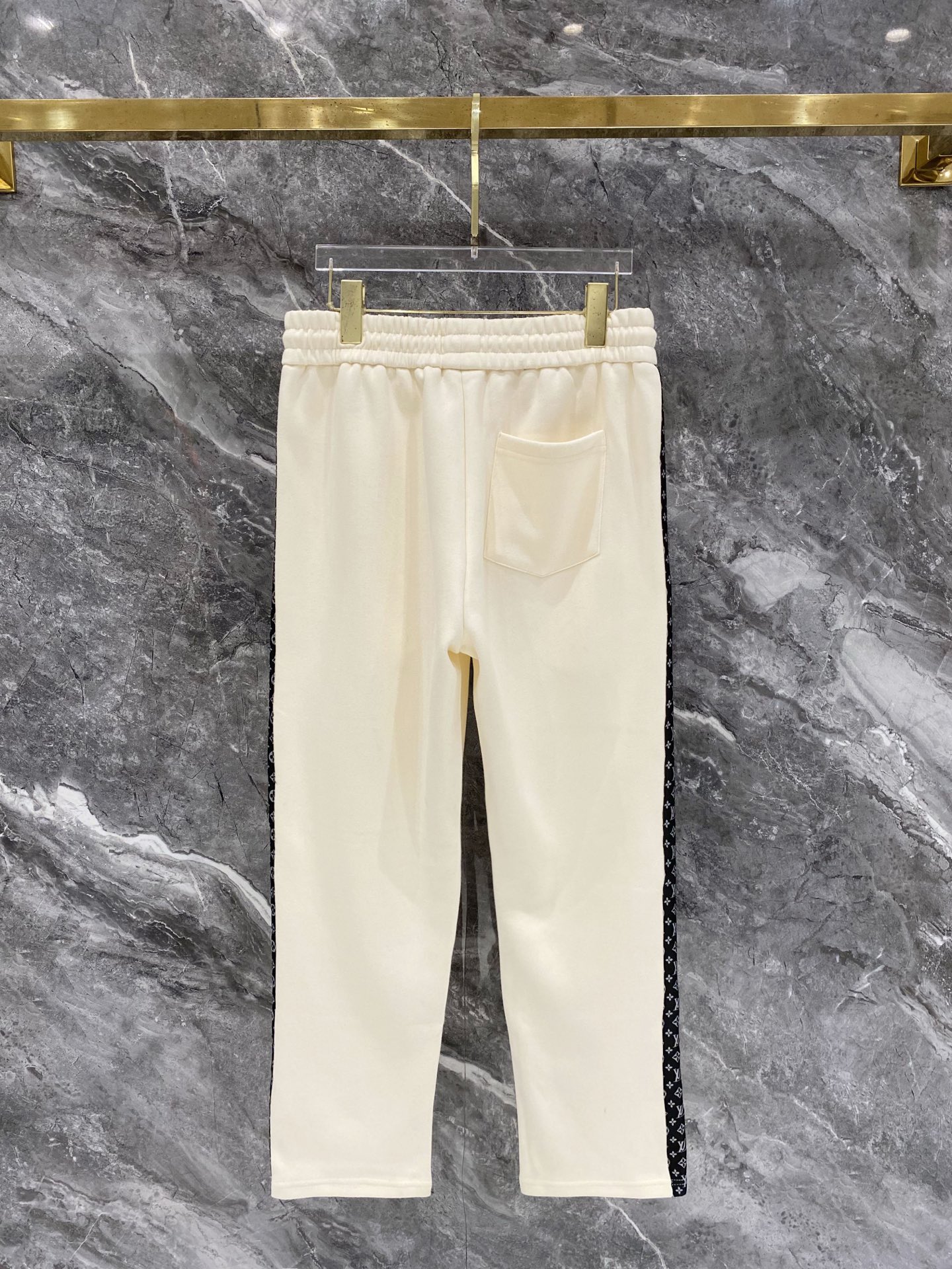 Cheap Louis Vuitton Tracksuits for Men in 226474, $105 USD- [IB226474] - Replica Louis Vuitton Tracksuits for Men