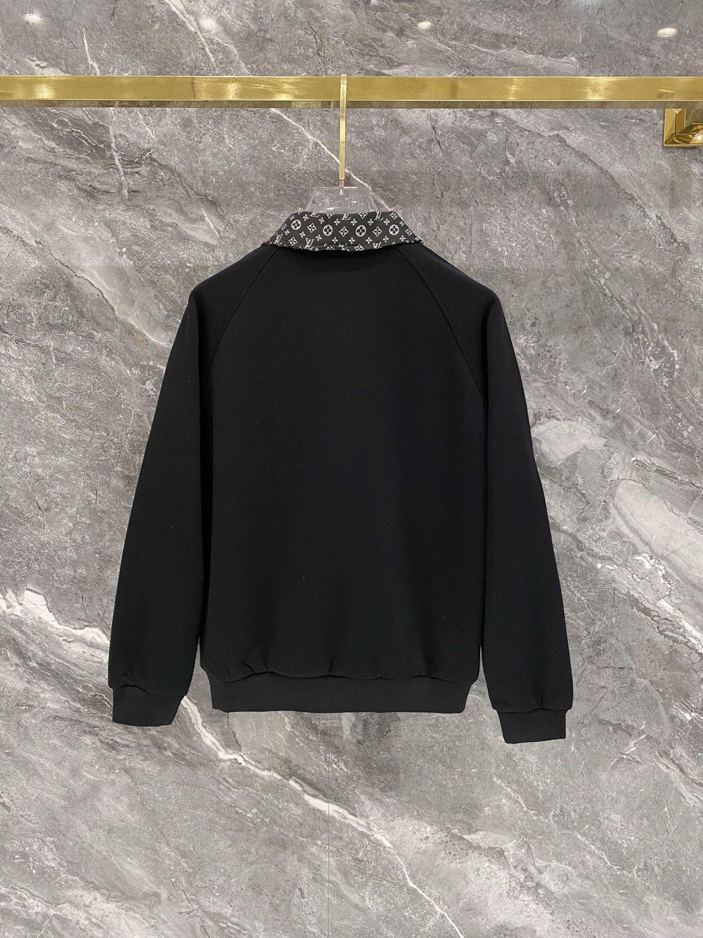 Cheap Louis Vuitton Tracksuits for Men in 226475, $105 USD- [IB226475] - Replica Louis Vuitton Tracksuits for Men