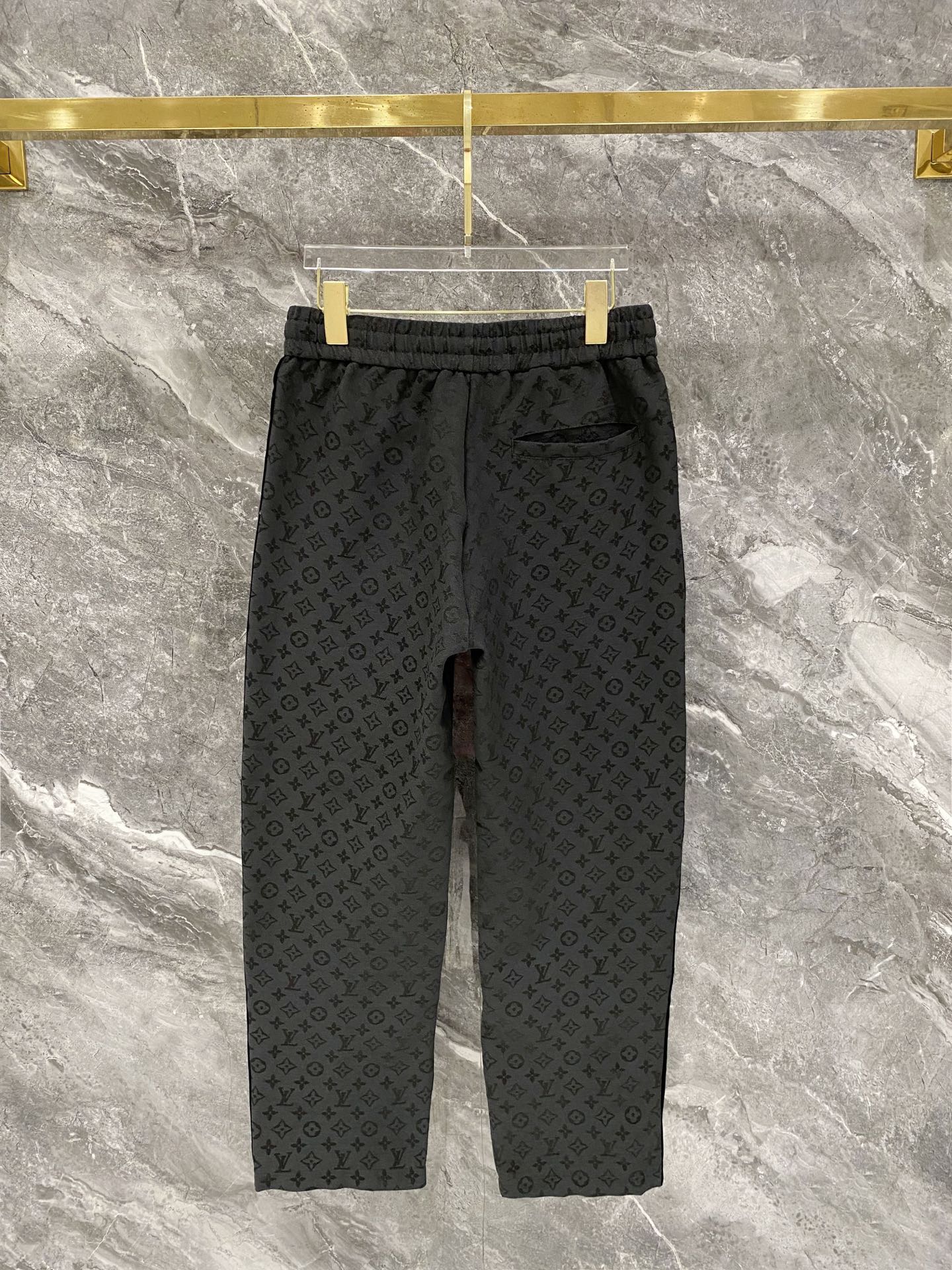 Cheap Louis Vuitton Tracksuits for Men in 226477, $105 USD- [IB226477] - Replica Louis Vuitton Tracksuits for Men