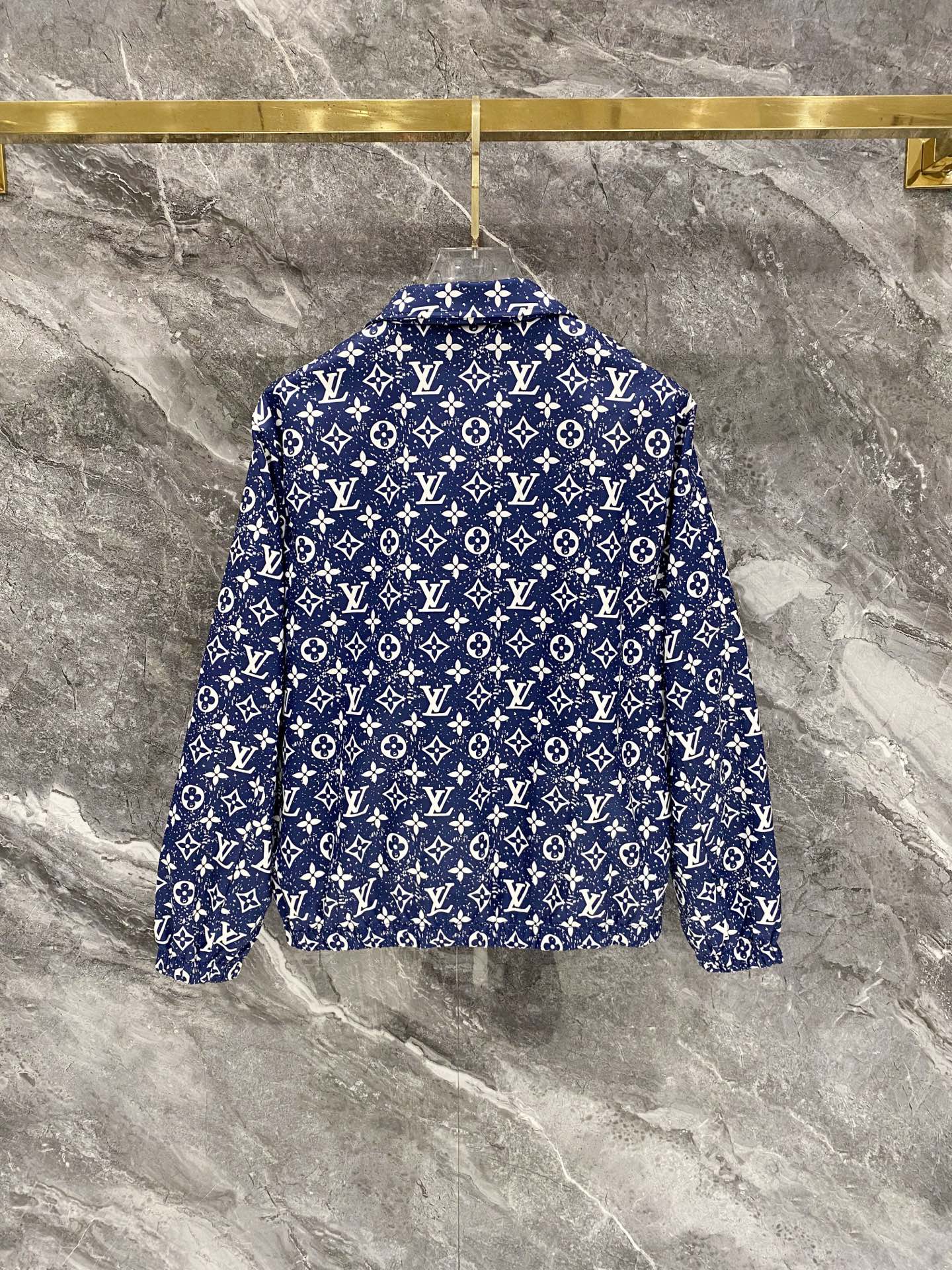 Cheap Louis Vuitton Tracksuits for Men in 226479, $105 USD- [IB226479] - Replica Louis Vuitton Tracksuits for Men