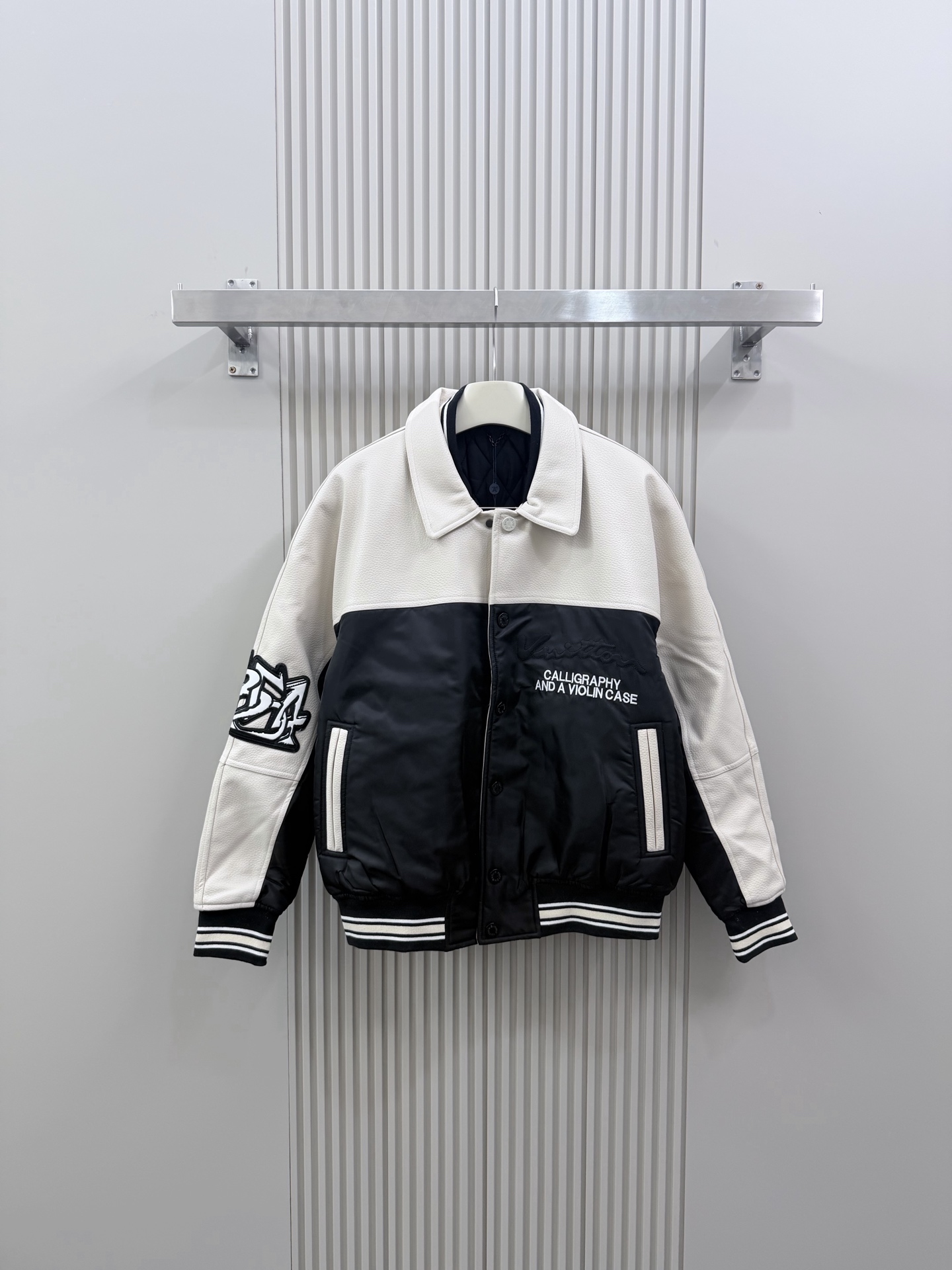 Cheap Louis Vuitton Thin Jackets For Men in 226480, $105 USD- [IB226480] - Replica Louis Vuitton Thin Jackets For Men