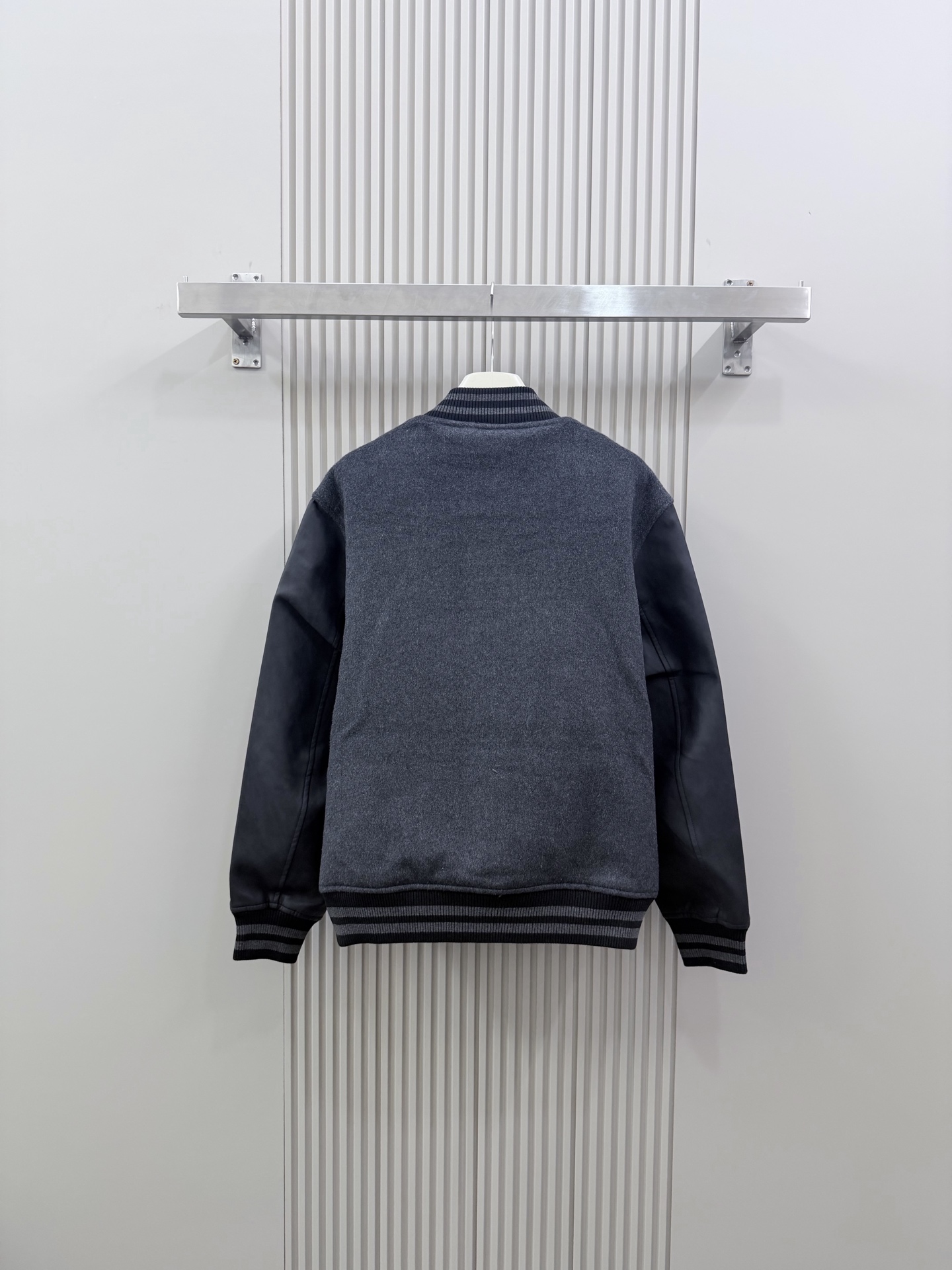 Cheap Louis Vuitton Thin Jackets For Men in 226481, $105 USD- [IB226481] - Replica Louis Vuitton Thin Jackets For Men