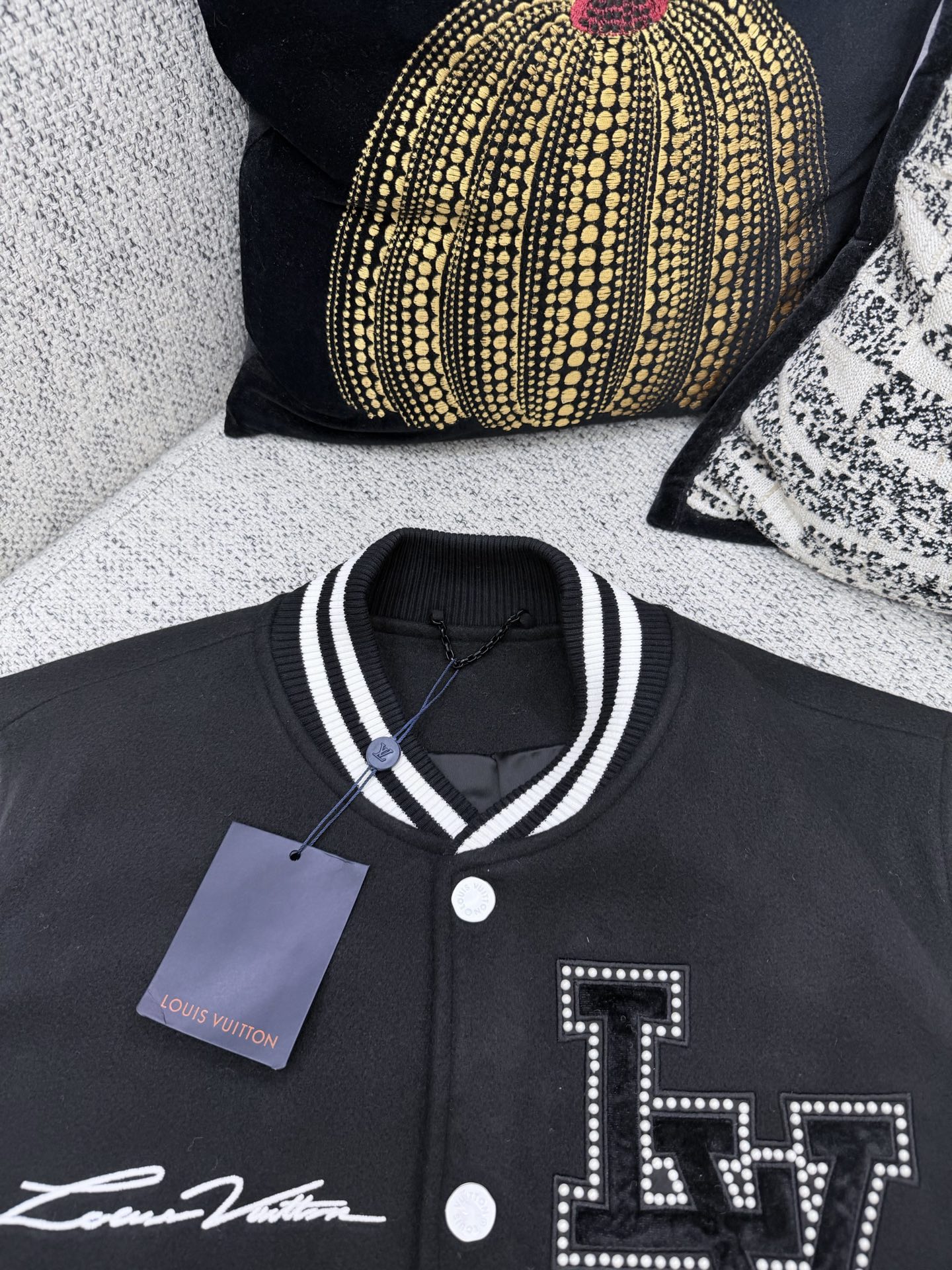 Cheap Louis Vuitton Thin Jackets For Men in 226485, $105 USD- [IB226485] - Replica Louis Vuitton Thin Jackets For Men