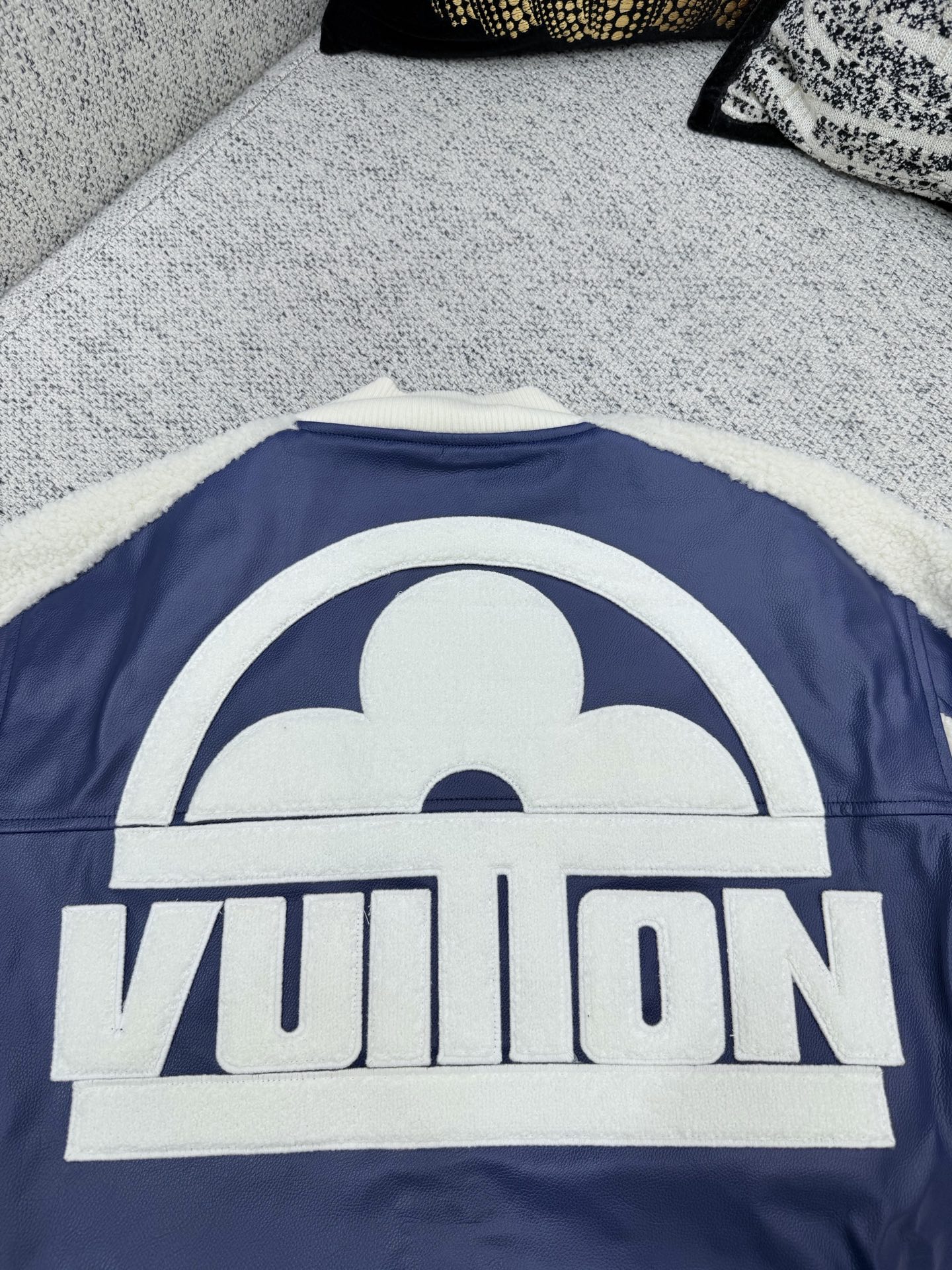 Cheap Louis Vuitton Thin Jackets For Men in 226486, $105 USD- [IB226486] - Replica Louis Vuitton Thin Jackets For Men