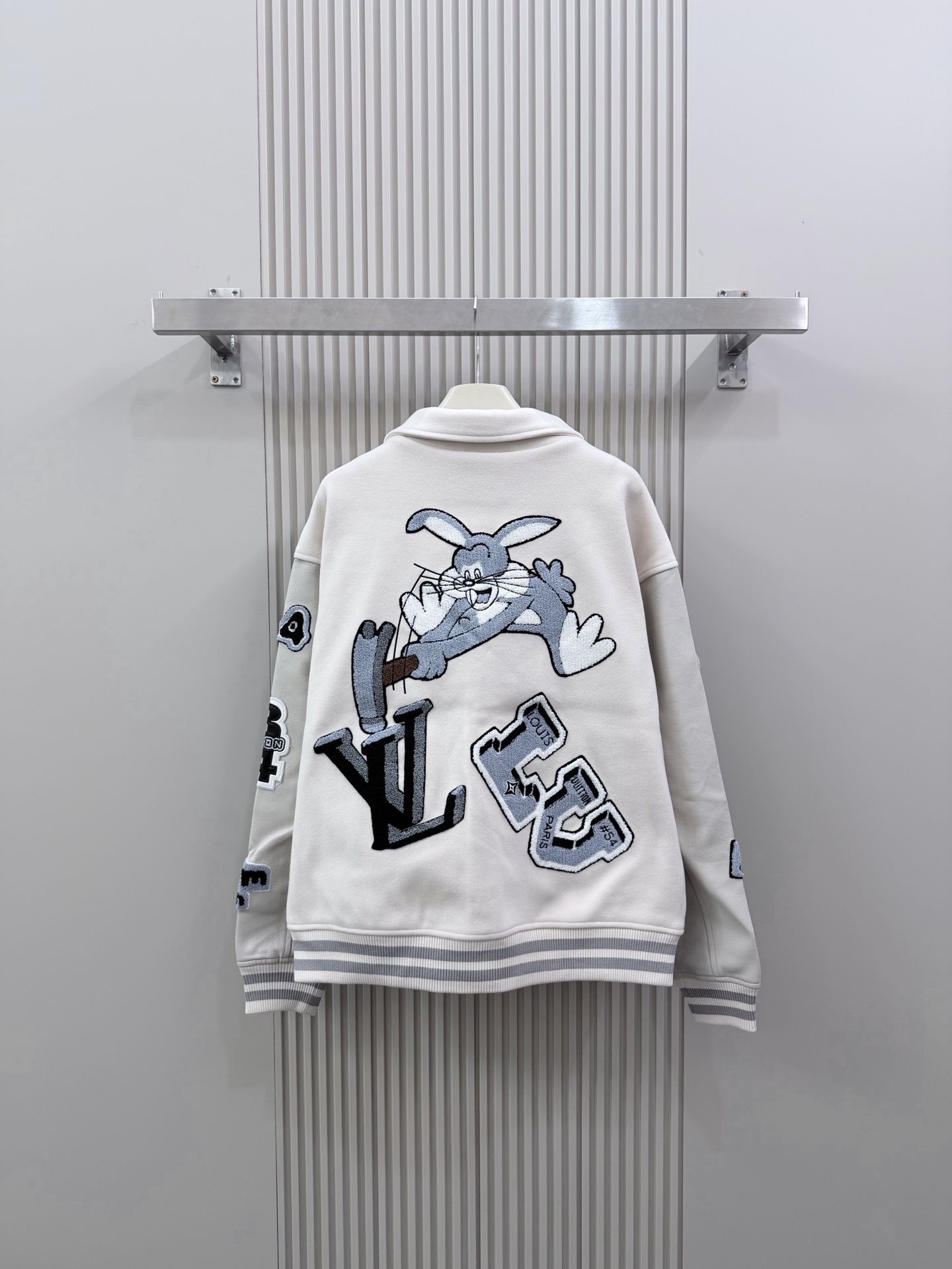 Cheap Louis Vuitton Thin Jackets For Men in 226492, $105 USD- [IB226492] - Replica Louis Vuitton Thin Jackets For Men