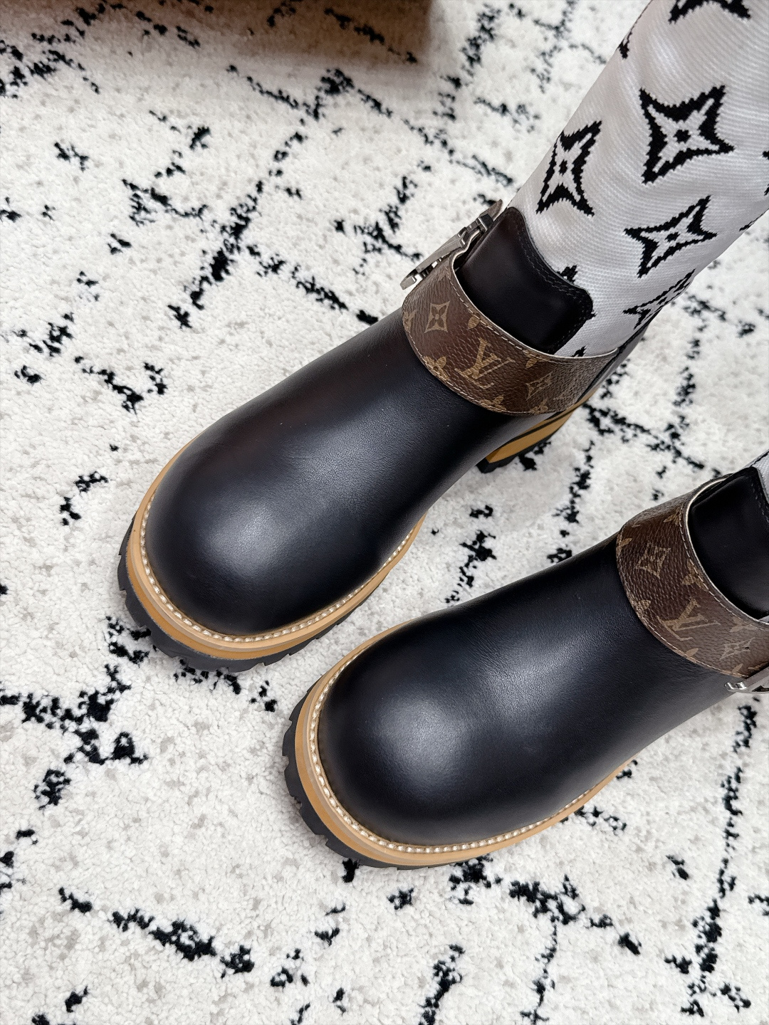 Cheap Louis Vuitton Boots For Women in 226747, $145 USD- [IB226747] - Replica Louis Vuitton Boots For Women