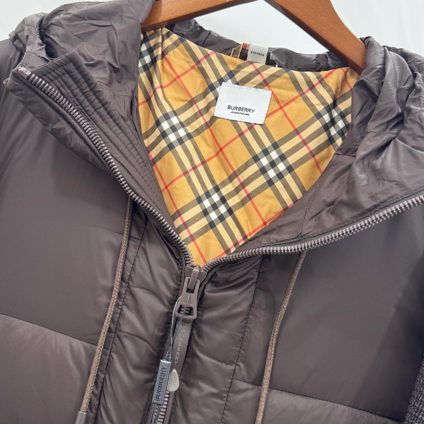 Cheap Burberry Trench Coats For Men in 226849, $135 USD- [IB226849] - Replica Burberry Trench Coats For Men