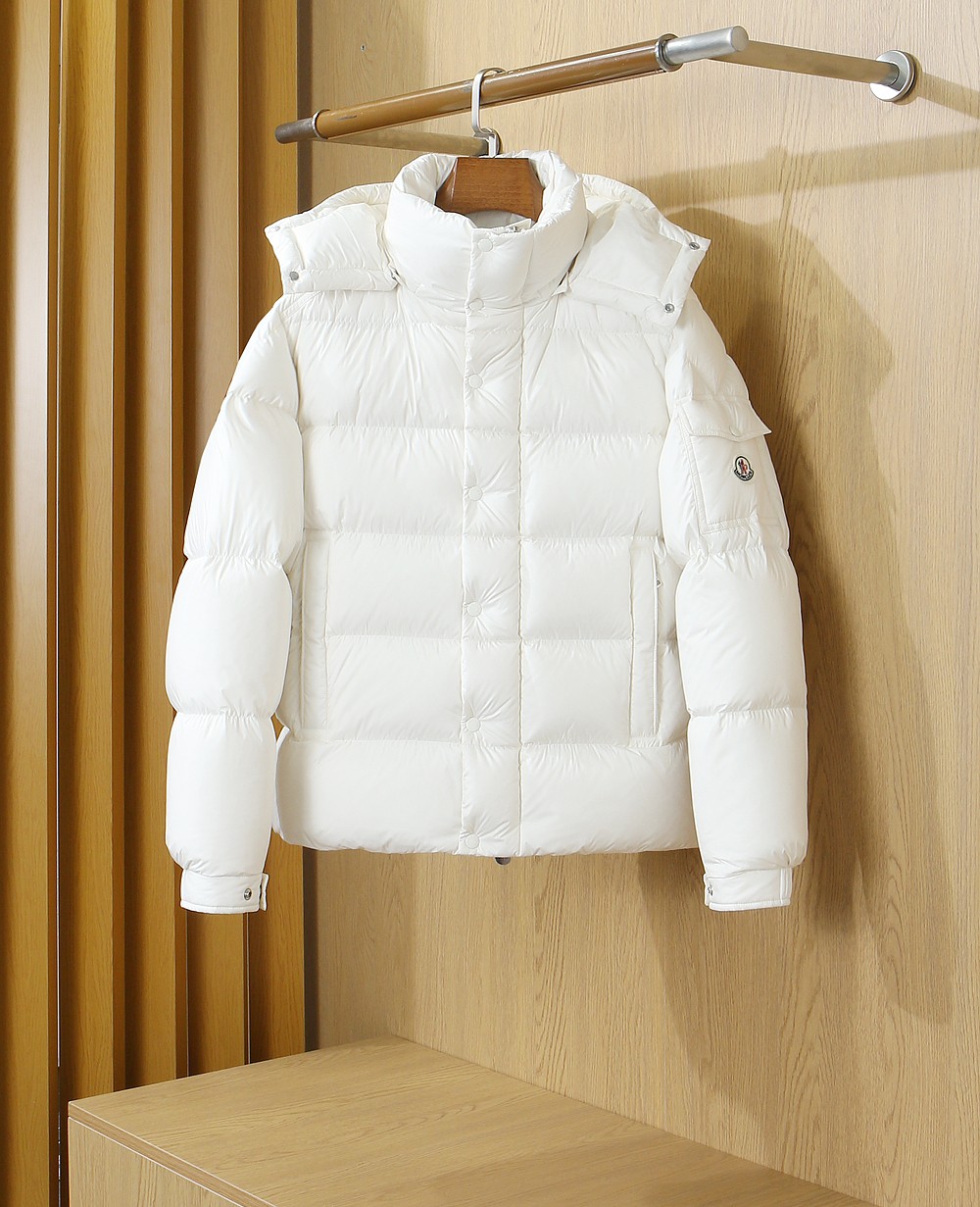Cheap Moncle Thick Coats For Men in 226902, $145 USD- [IB226902] - Replica Moncle Thick Coats For Men