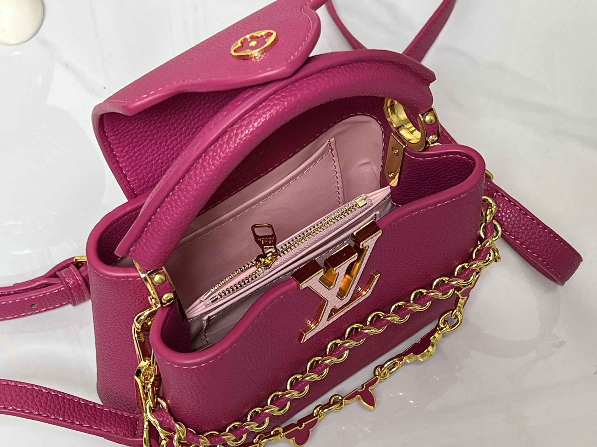 Cheap Louis Vuitton AAA Quality Handbags in 227011, $95 USD- [IB227011] - Replica Louis Vuitton AAA Quality Handbags
