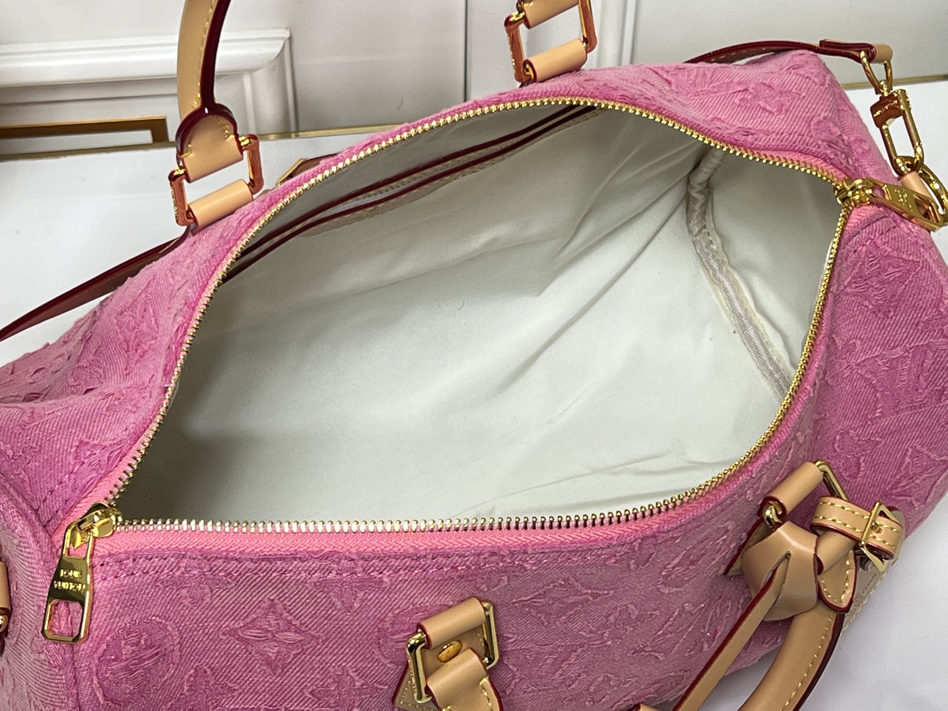 Cheap Louis Vuitton AAA Quality Handbags in 227013, $110 USD- [IB227013] - Replica Louis Vuitton AAA Quality Handbags
