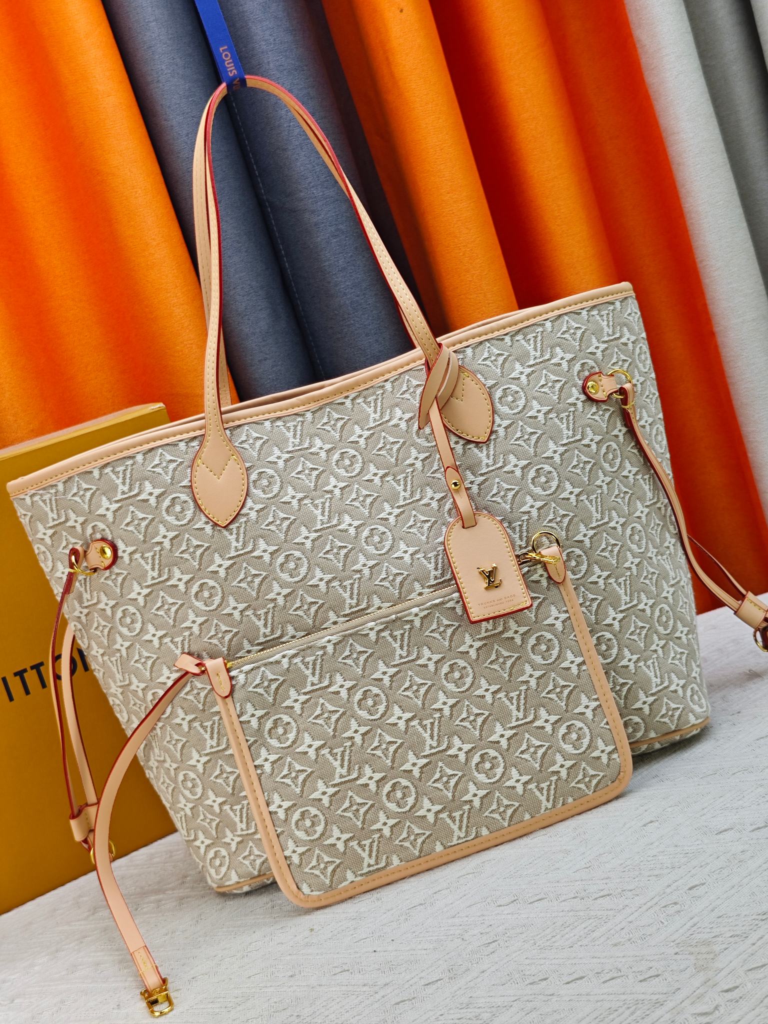 Cheap Louis Vuitton AAA Quality Handbags in 227023, $145 USD- [IB227023] - Replica Louis Vuitton AAA Quality Handbags