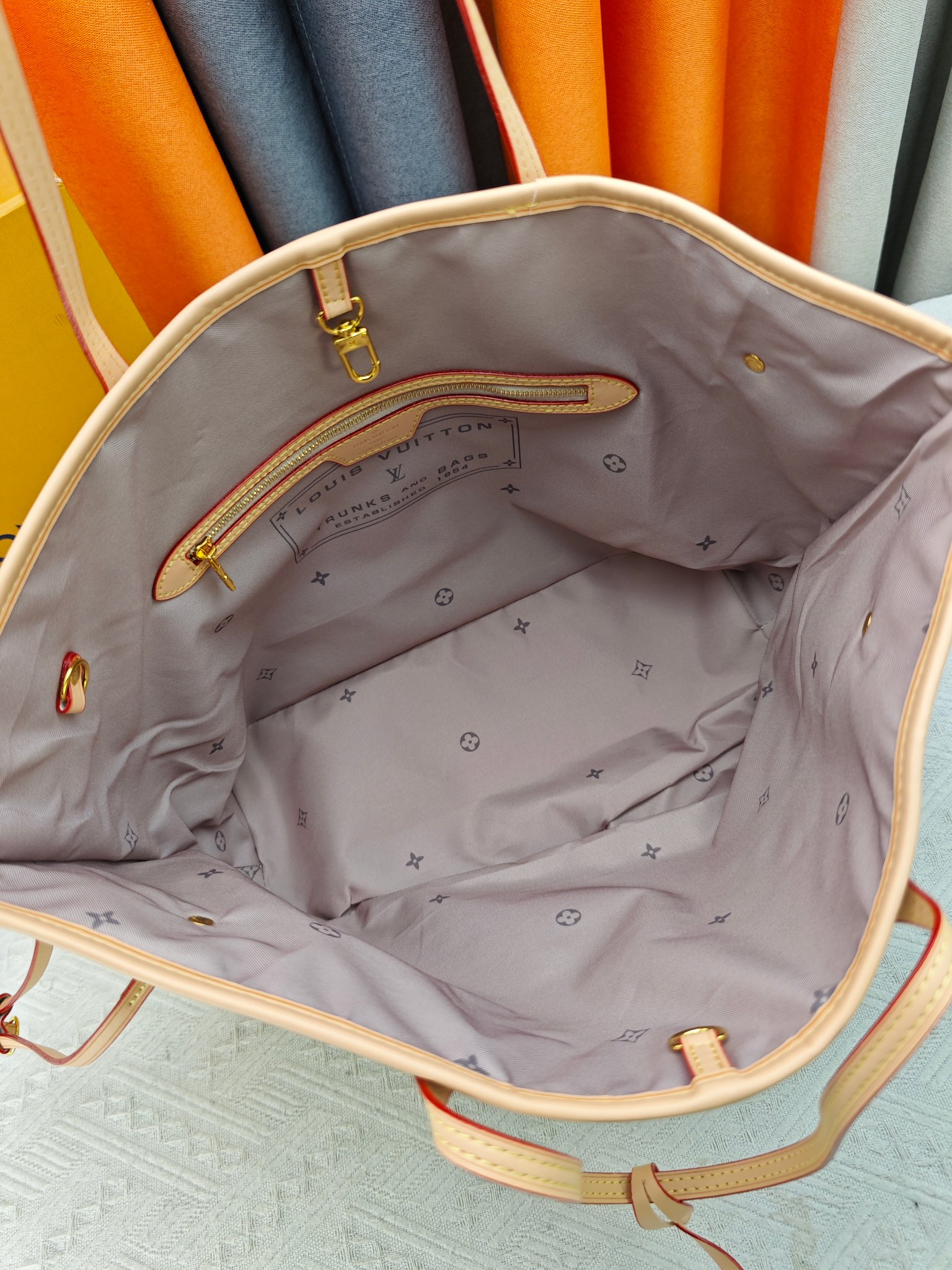 Cheap Louis Vuitton AAA Quality Handbags in 227023, $145 USD- [IB227023] - Replica Louis Vuitton AAA Quality Handbags