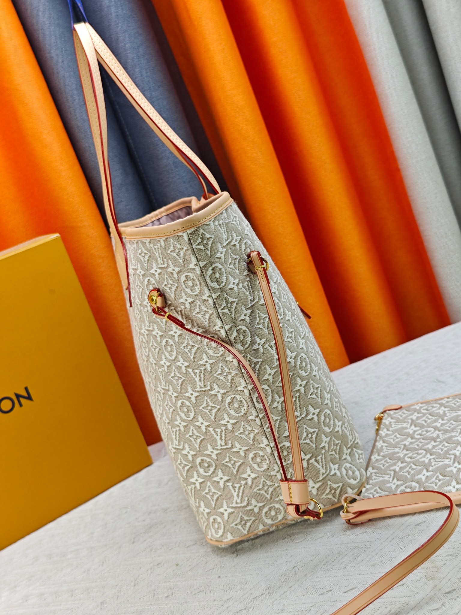 Cheap Louis Vuitton AAA Quality Handbags in 227023, $145 USD- [IB227023] - Replica Louis Vuitton AAA Quality Handbags