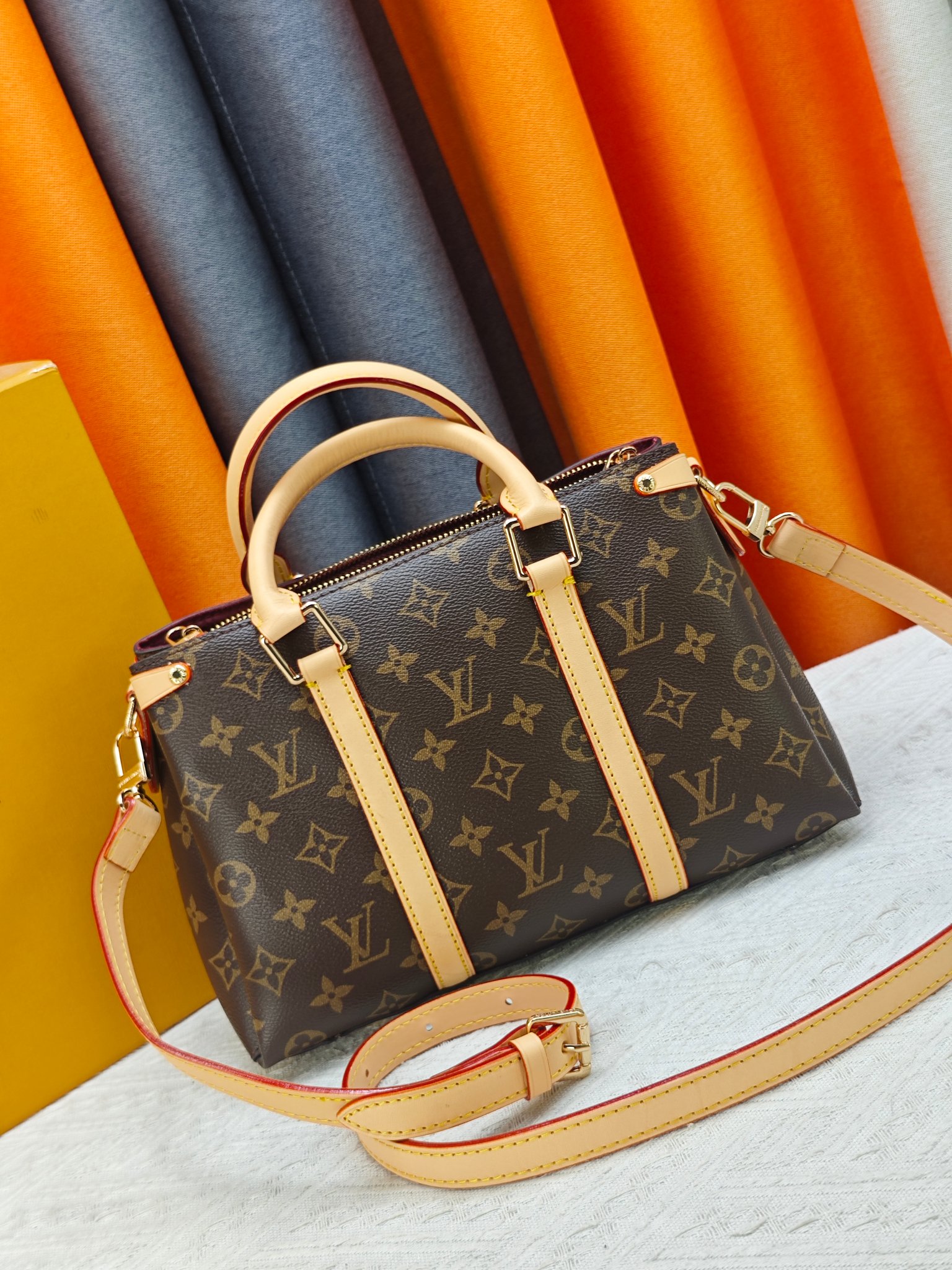 Cheap Louis Vuitton AAA Quality Handbags in 227024, $125 USD- [IB227024] - Replica Louis Vuitton AAA Quality Handbags