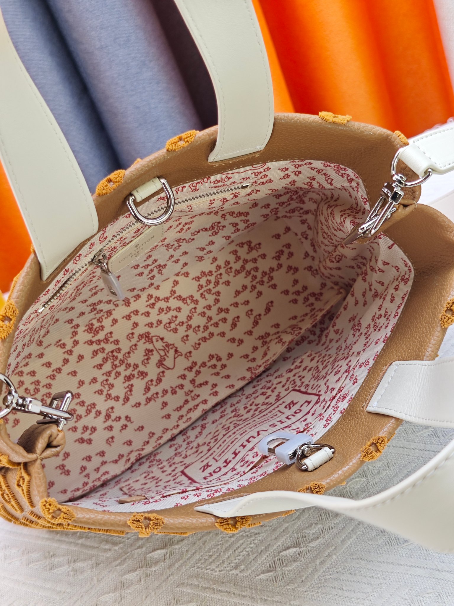 Cheap Louis Vuitton AAA Quality Handbags in 227031, $105 USD- [IB227031] - Replica Louis Vuitton AAA Quality Handbags
