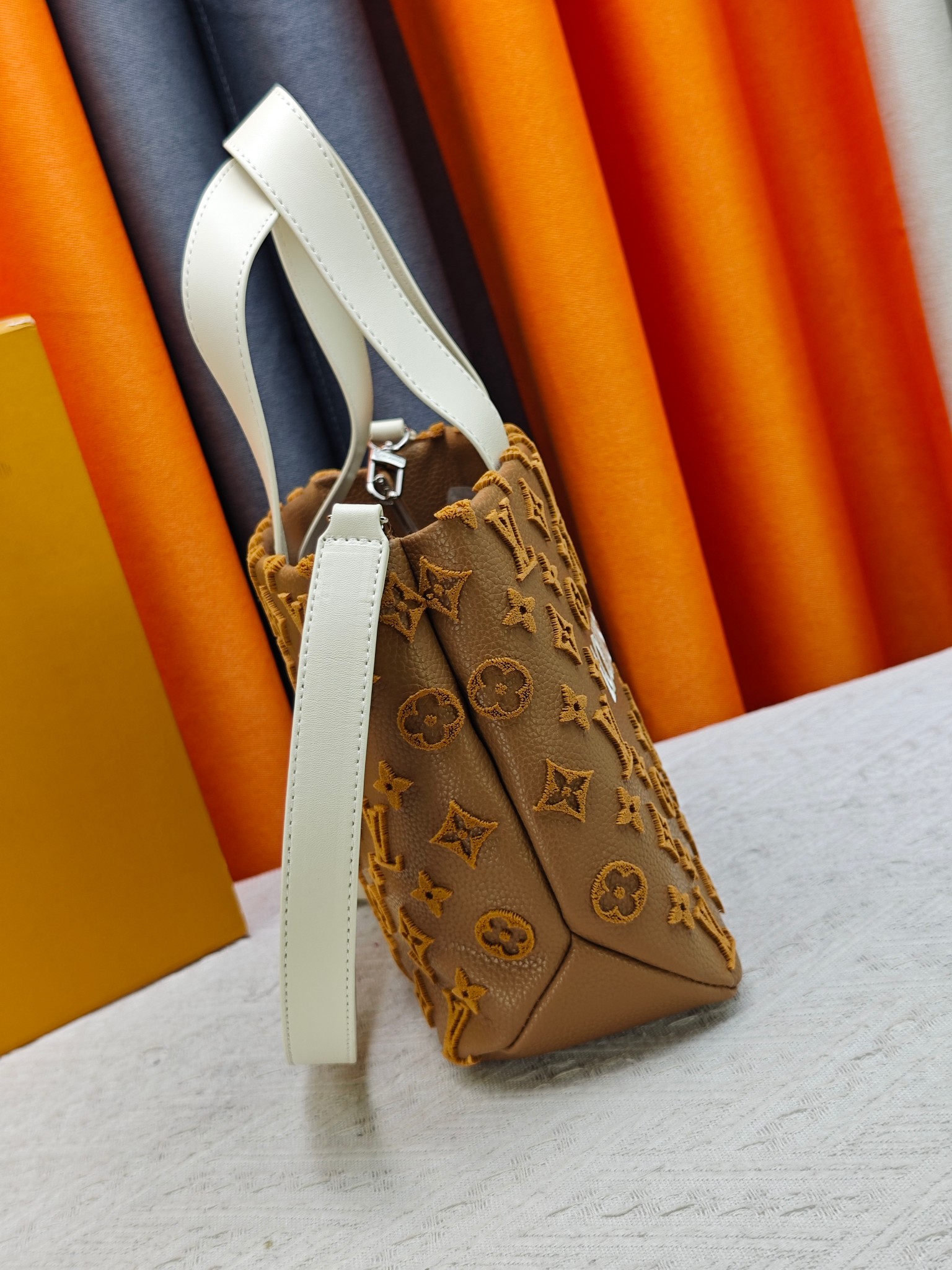 Cheap Louis Vuitton AAA Quality Handbags in 227031, $105 USD- [IB227031] - Replica Louis Vuitton AAA Quality Handbags