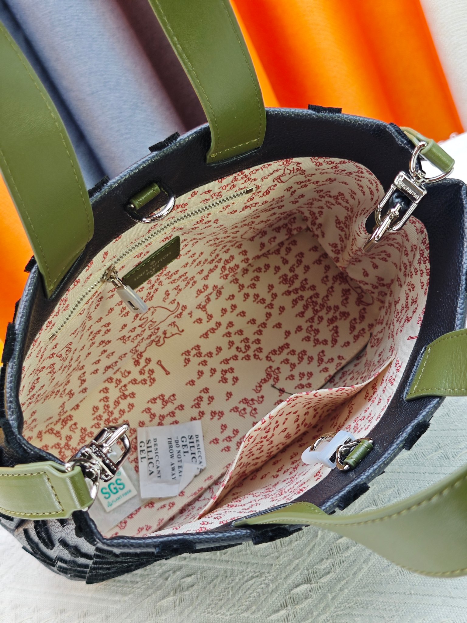 Cheap Louis Vuitton AAA Quality Handbags in 227032, $105 USD- [IB227032] - Replica Louis Vuitton AAA Quality Handbags