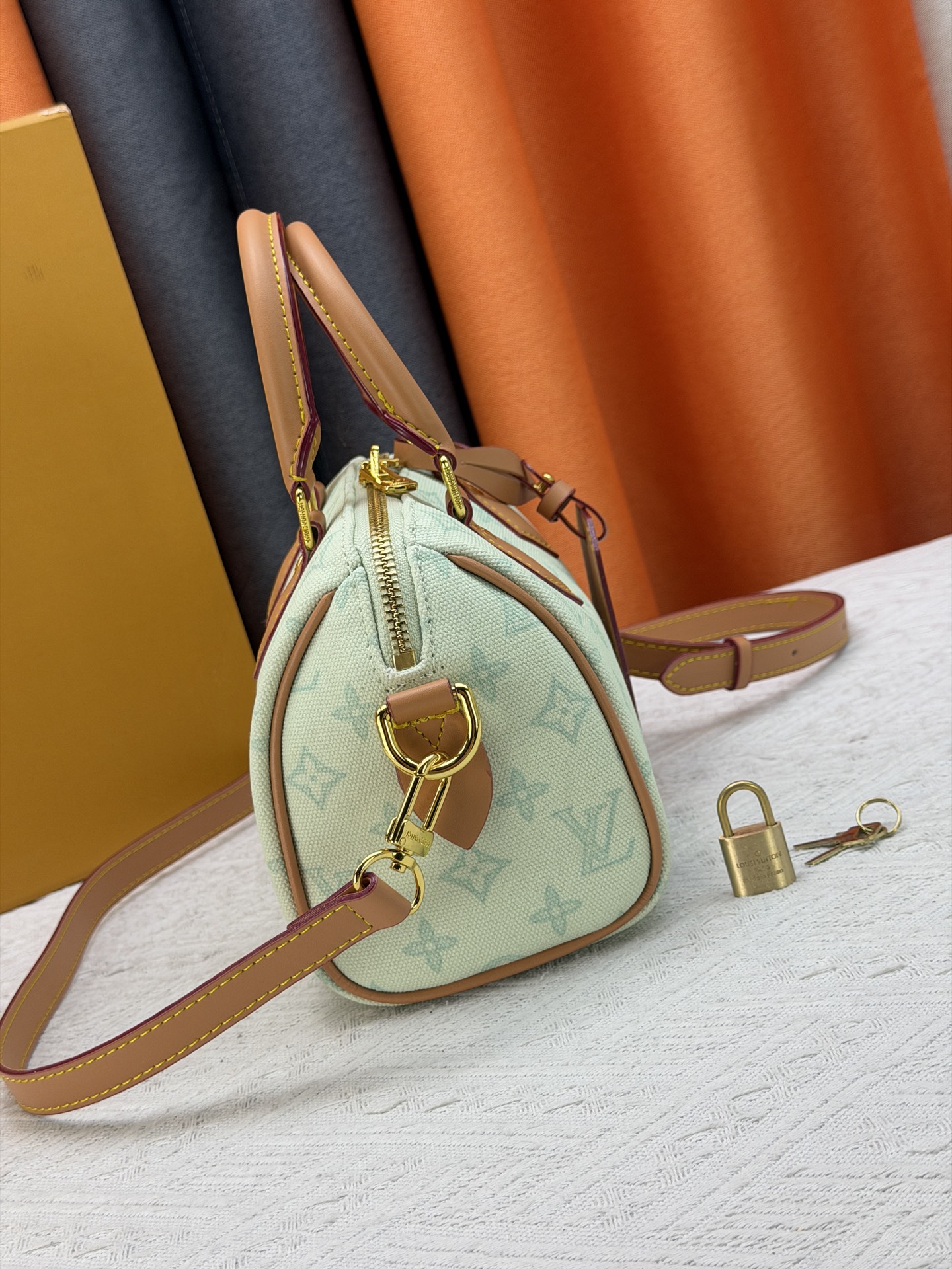 Cheap Louis Vuitton AAA Quality Handbags in 227036, $95 USD- [IB227036] - Replica Louis Vuitton AAA Quality Handbags