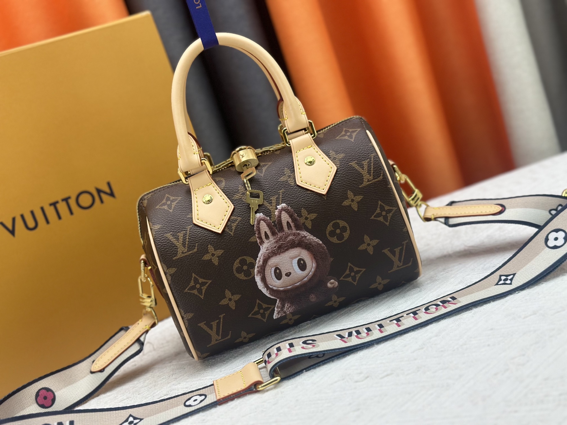 Cheap Louis Vuitton AAA Quality Handbags in 227037, $95 USD- [IB227037] - Replica Louis Vuitton AAA Quality Handbags