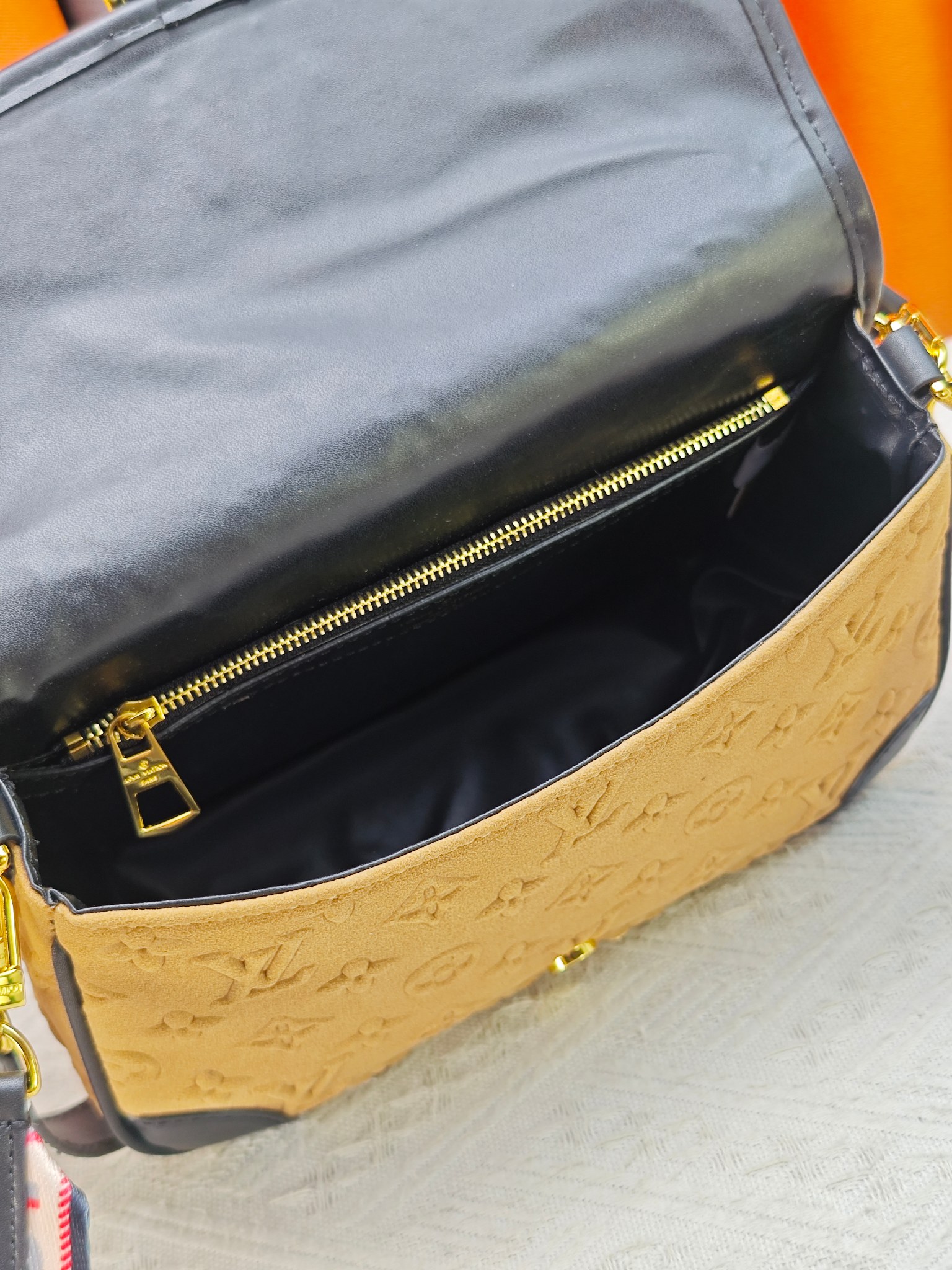 Cheap Louis Vuitton AAA Quality Handbags in 227039, $95 USD- [IB227039] - Replica Louis Vuitton AAA Quality Handbags