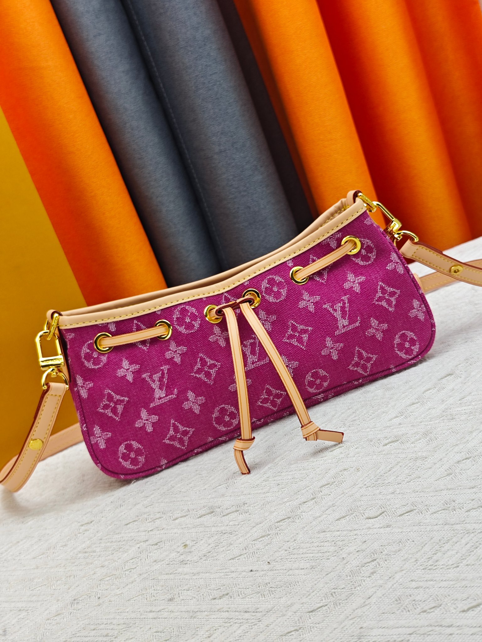 Cheap Louis Vuitton AAA Quality Handbags in 227042, $70 USD- [IB227042] - Replica Louis Vuitton AAA Quality Handbags