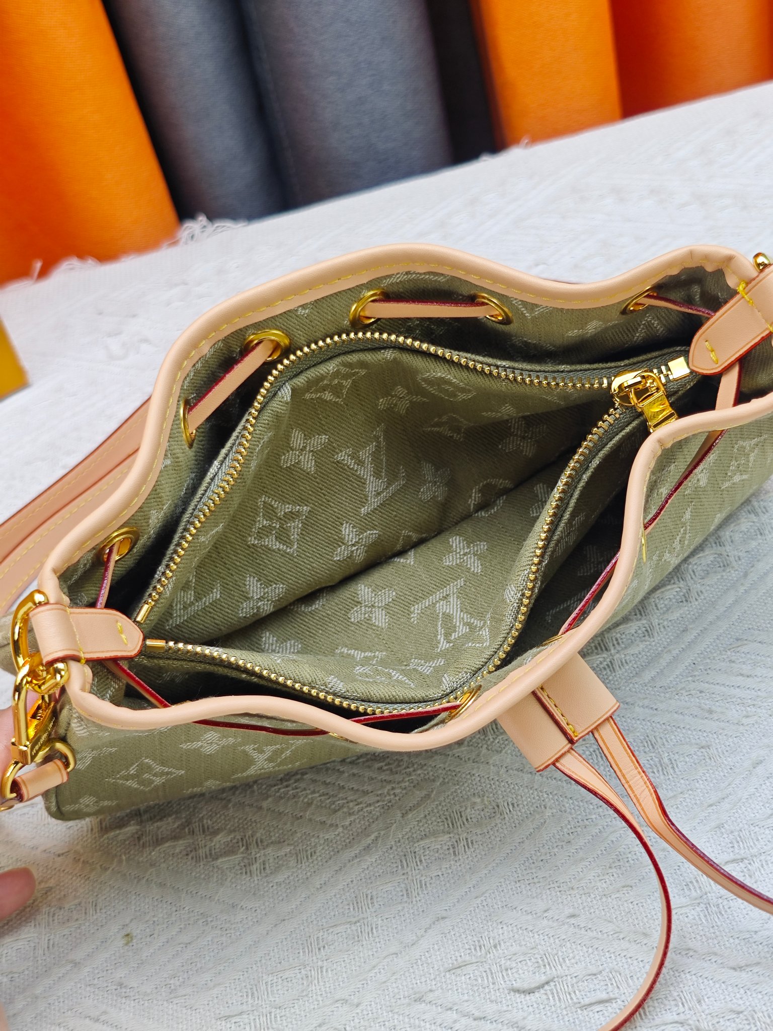 Cheap Louis Vuitton AAA Quality Handbags in 227043, $70 USD- [IB227043] - Replica Louis Vuitton AAA Quality Handbags
