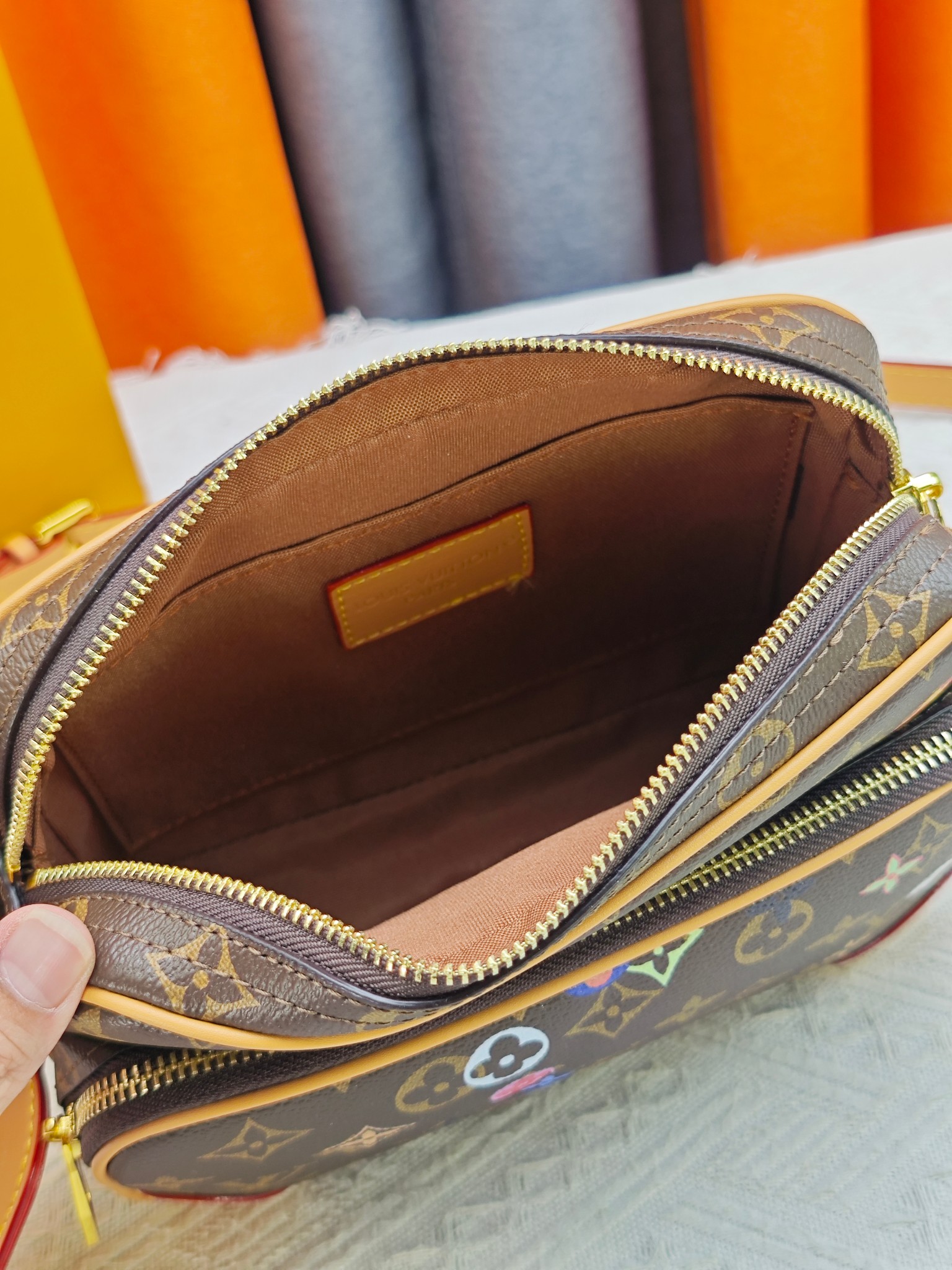 Cheap Louis Vuitton AAA Quality Handbags in 227044, $85 USD- [IB227044] - Replica Louis Vuitton AAA Quality Handbags