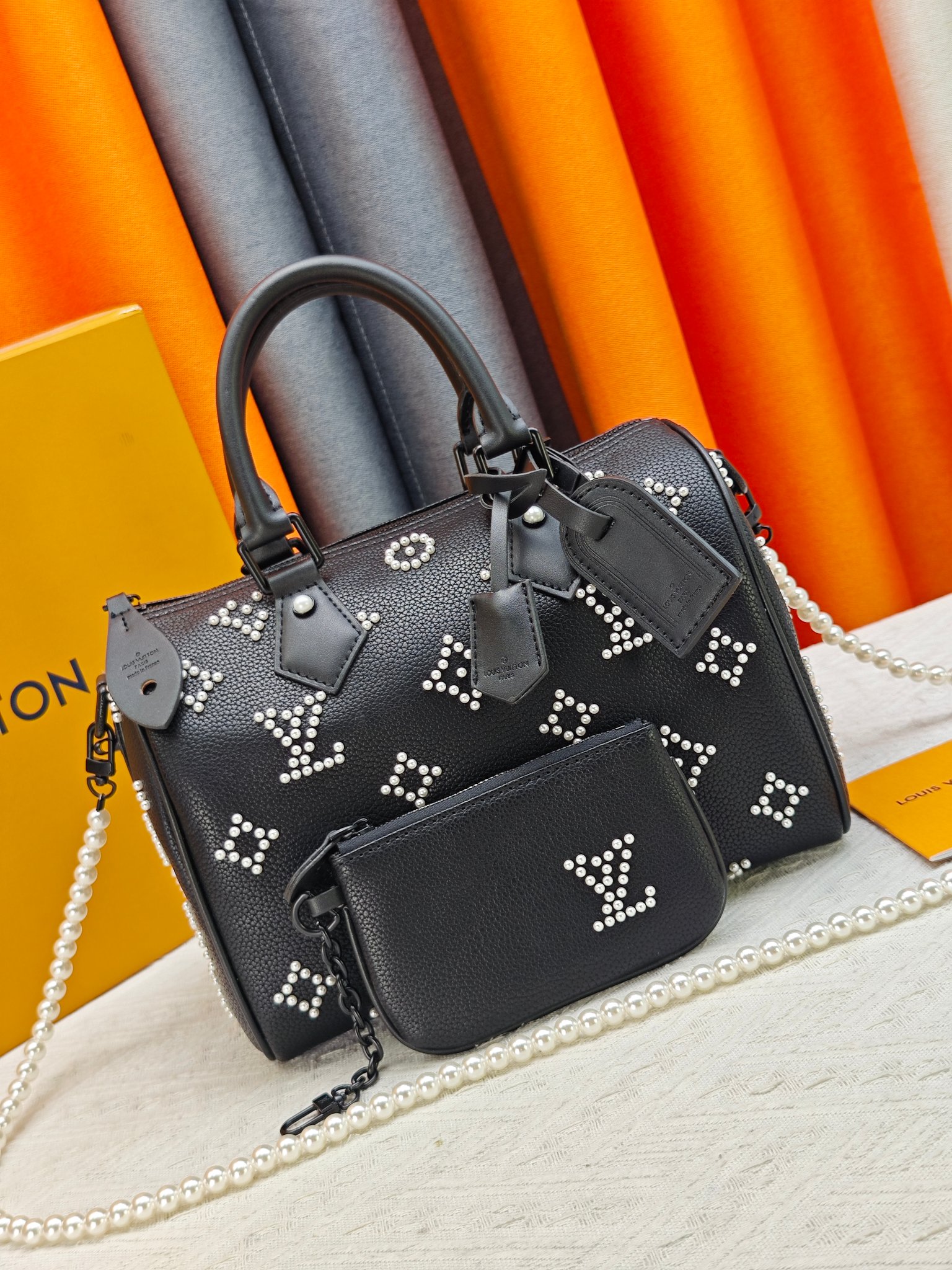 Cheap Louis Vuitton AAA Quality Handbags in 227046, $105 USD- [IB227046] - Replica Louis Vuitton AAA Quality Handbags