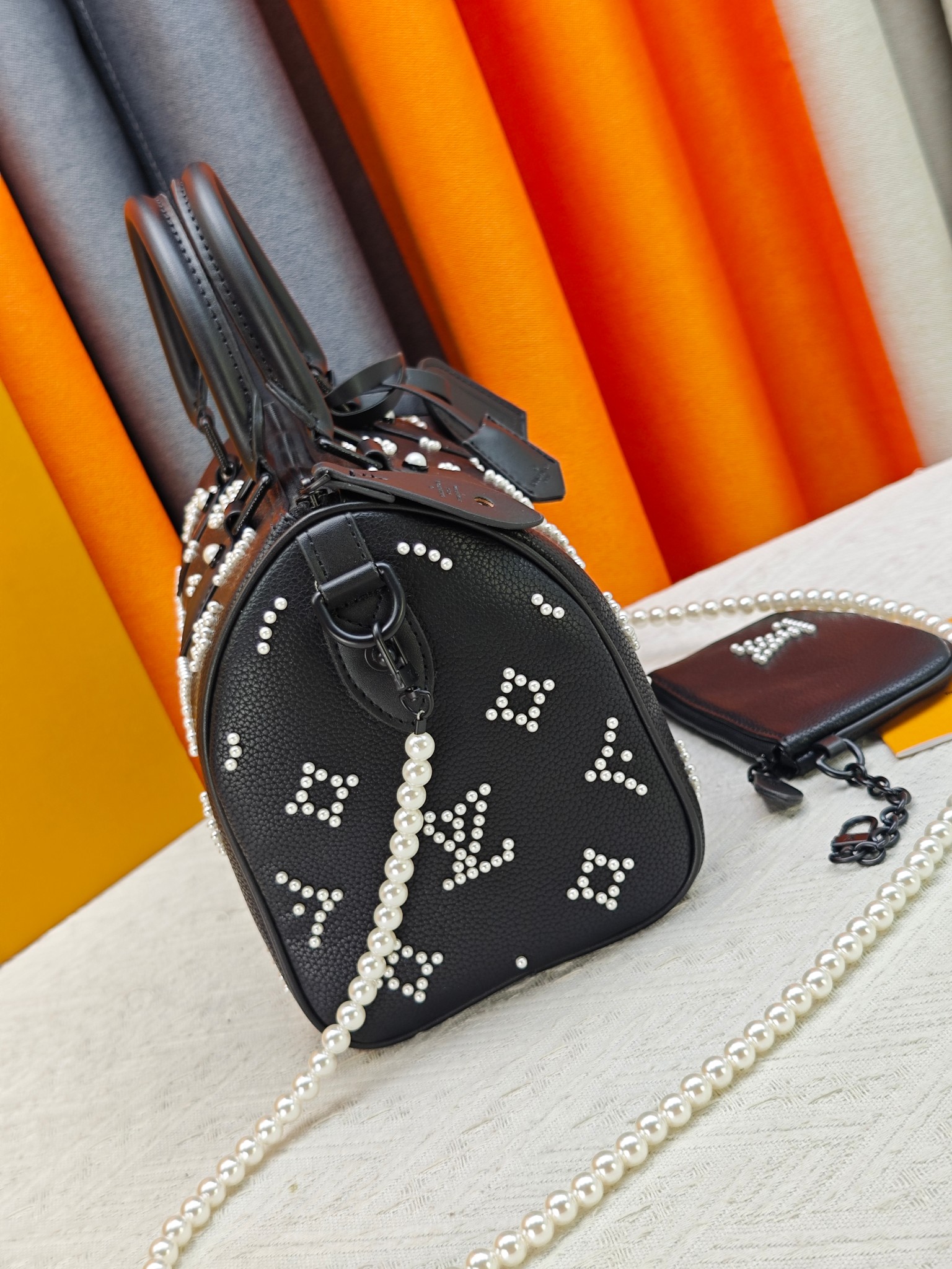 Cheap Louis Vuitton AAA Quality Handbags in 227046, $105 USD- [IB227046] - Replica Louis Vuitton AAA Quality Handbags