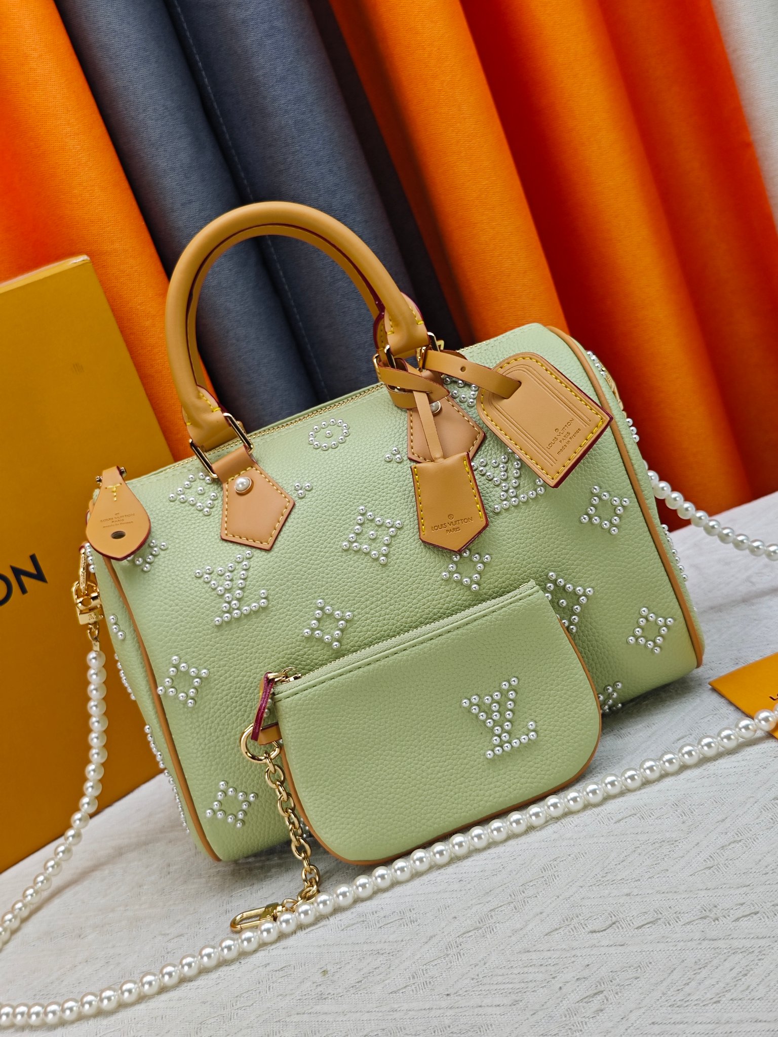 Cheap Louis Vuitton AAA Quality Handbags in 227047, $105 USD- [IB227047] - Replica Louis Vuitton AAA Quality Handbags