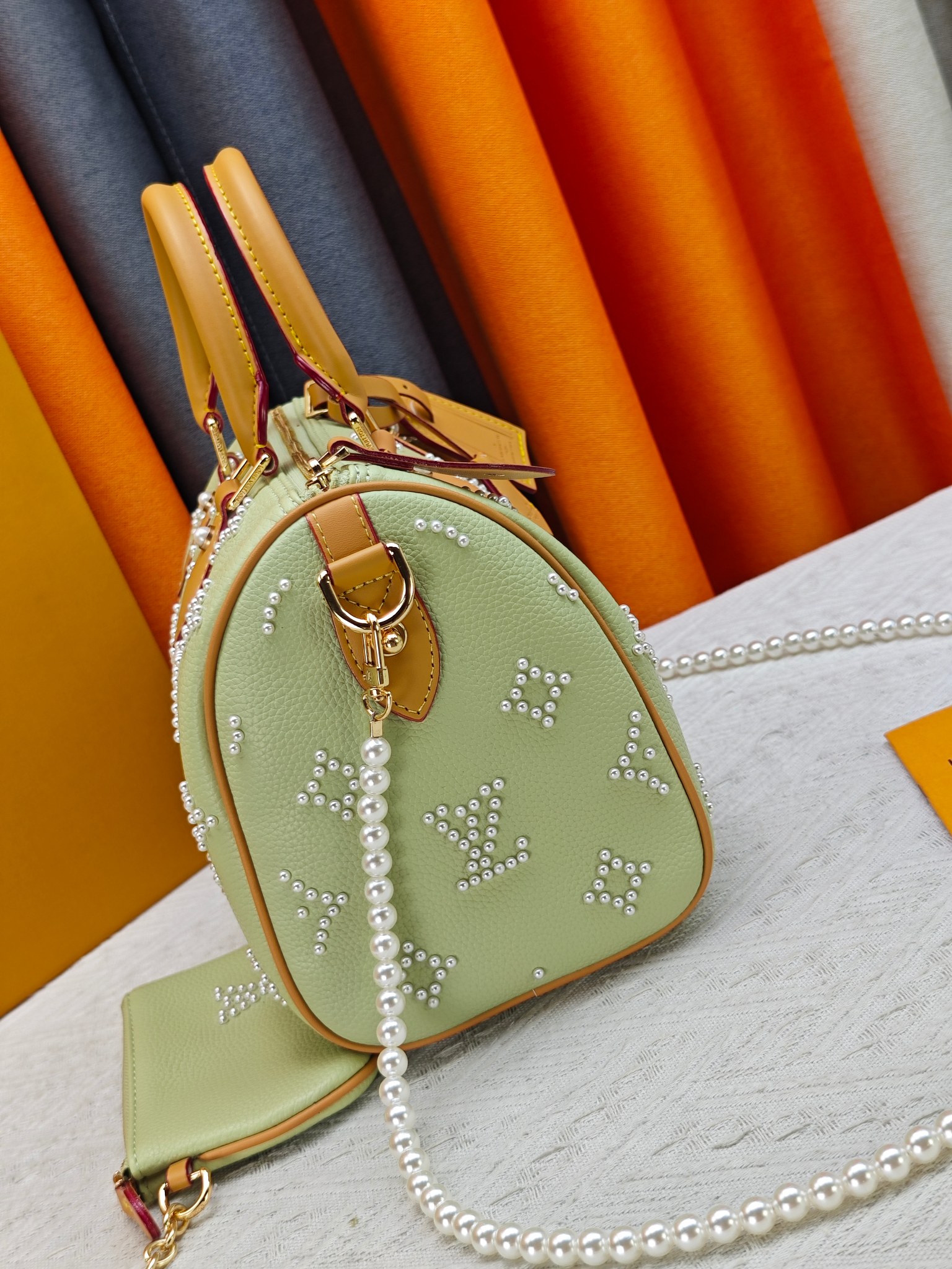 Cheap Louis Vuitton AAA Quality Handbags in 227047, $105 USD- [IB227047] - Replica Louis Vuitton AAA Quality Handbags