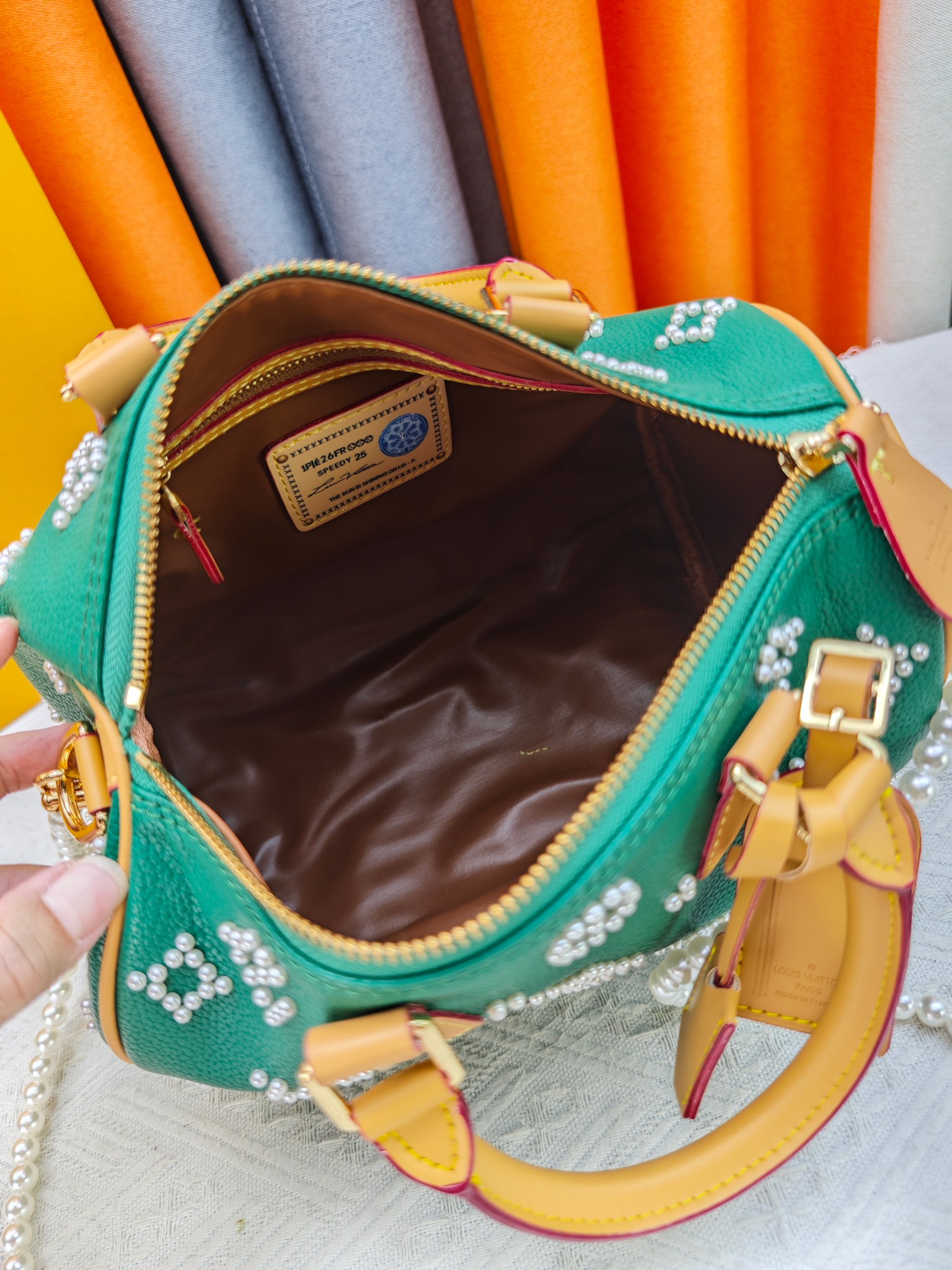 Cheap Louis Vuitton AAA Quality Handbags in 227049, $105 USD- [IB227049] - Replica Louis Vuitton AAA Quality Handbags