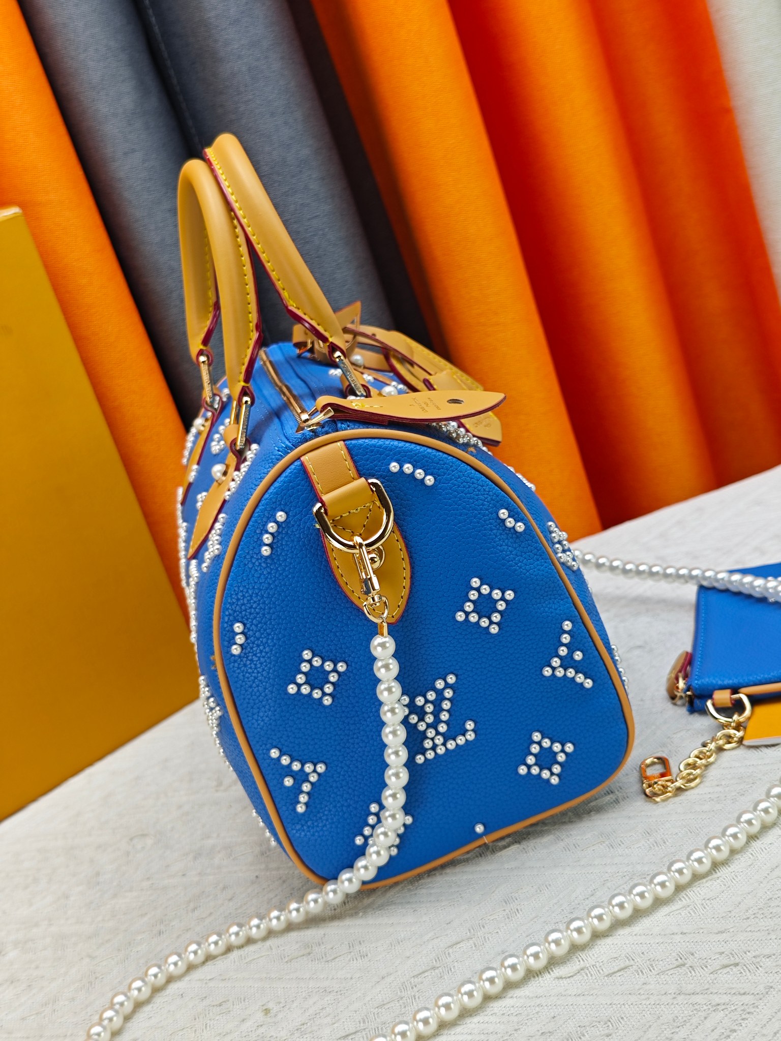 Cheap Louis Vuitton AAA Quality Handbags in 227050, $105 USD- [IB227050] - Replica Louis Vuitton AAA Quality Handbags