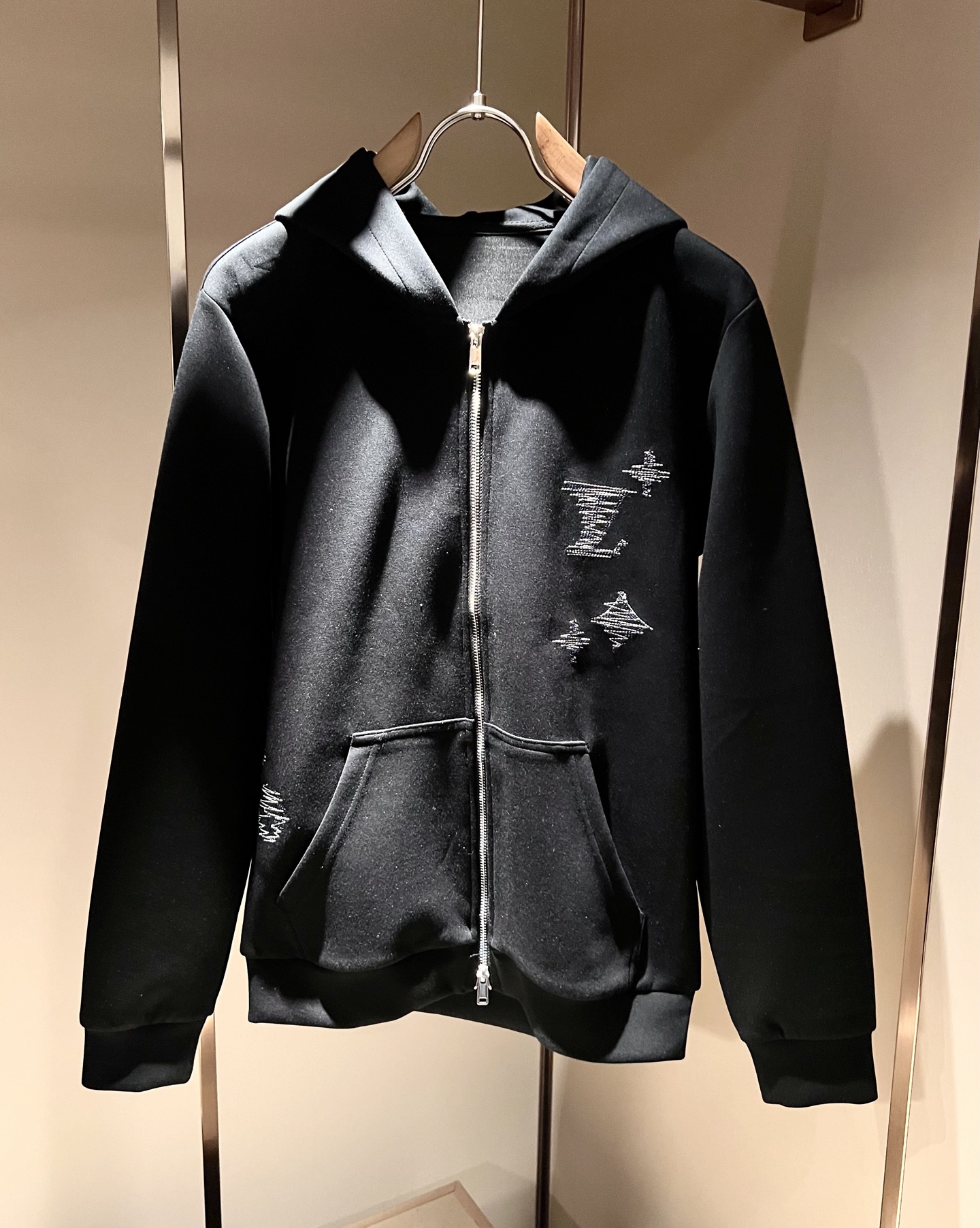 Cheap Louis Vuitton Tracksuits for Men in 227378, $135 USD- [IB227378] - Replica Louis Vuitton Tracksuits for Men
