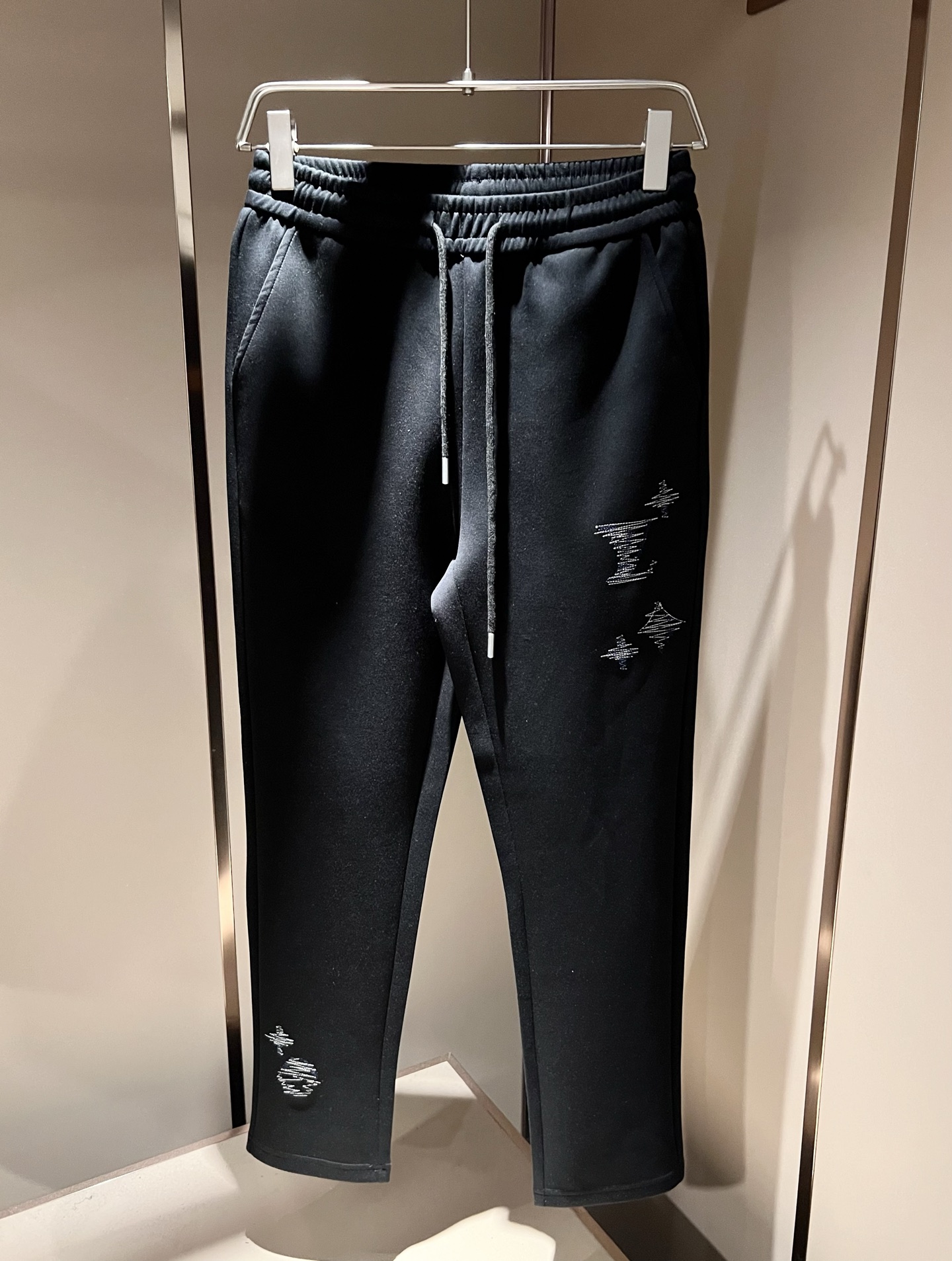 Cheap Louis Vuitton Tracksuits for Men in 227378, $135 USD- [IB227378] - Replica Louis Vuitton Tracksuits for Men